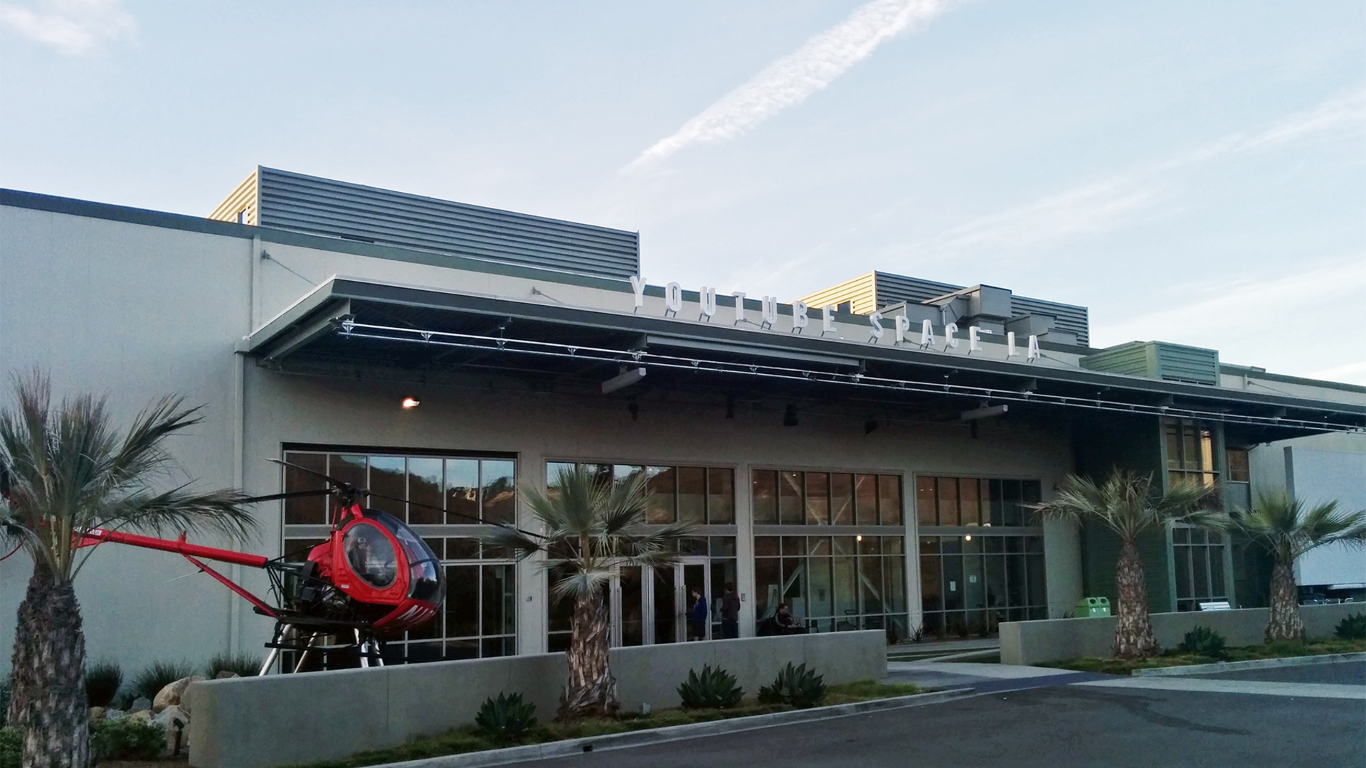 Im YouTube Space werden demnächst professionelle Web-Serien produziert.  Im YouTube Space werden demnächst professionelle Web-Serien produziert.