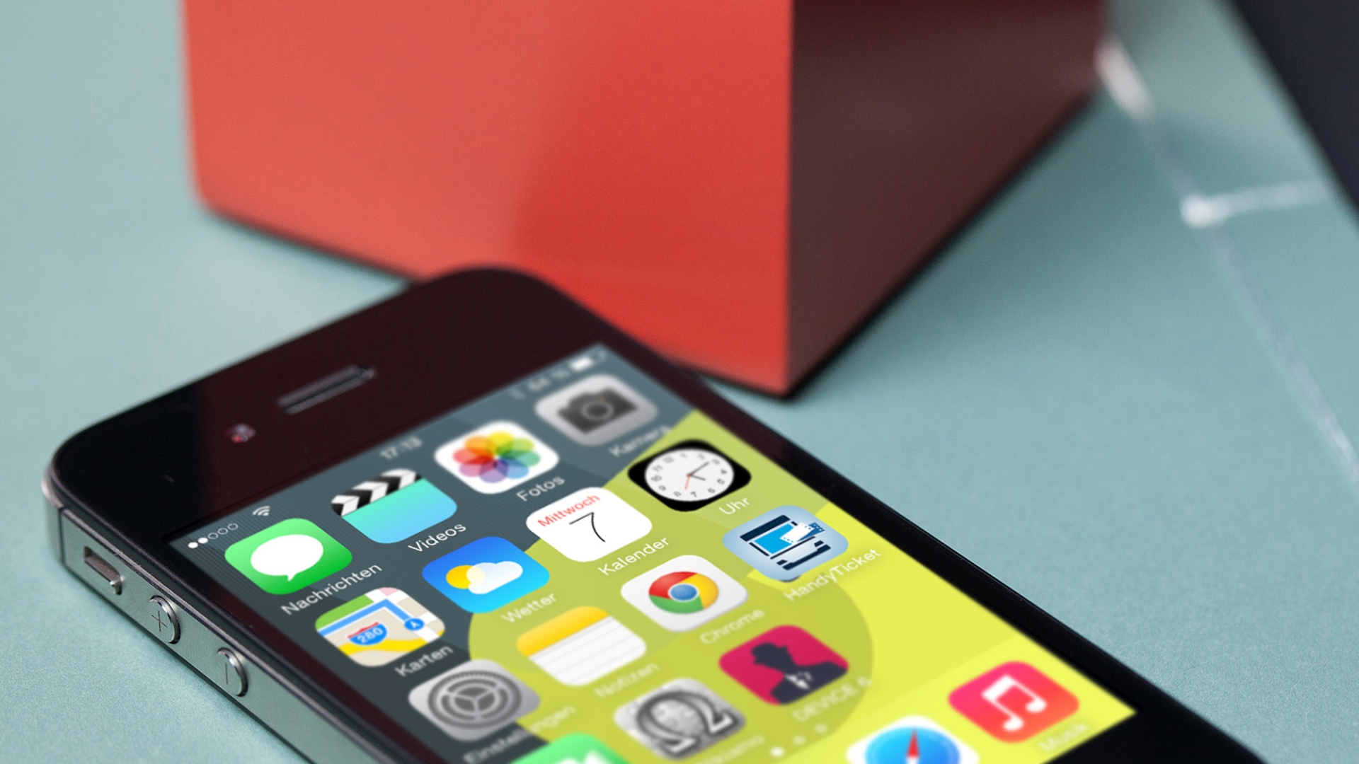 iPhone 4 iPhone 4
