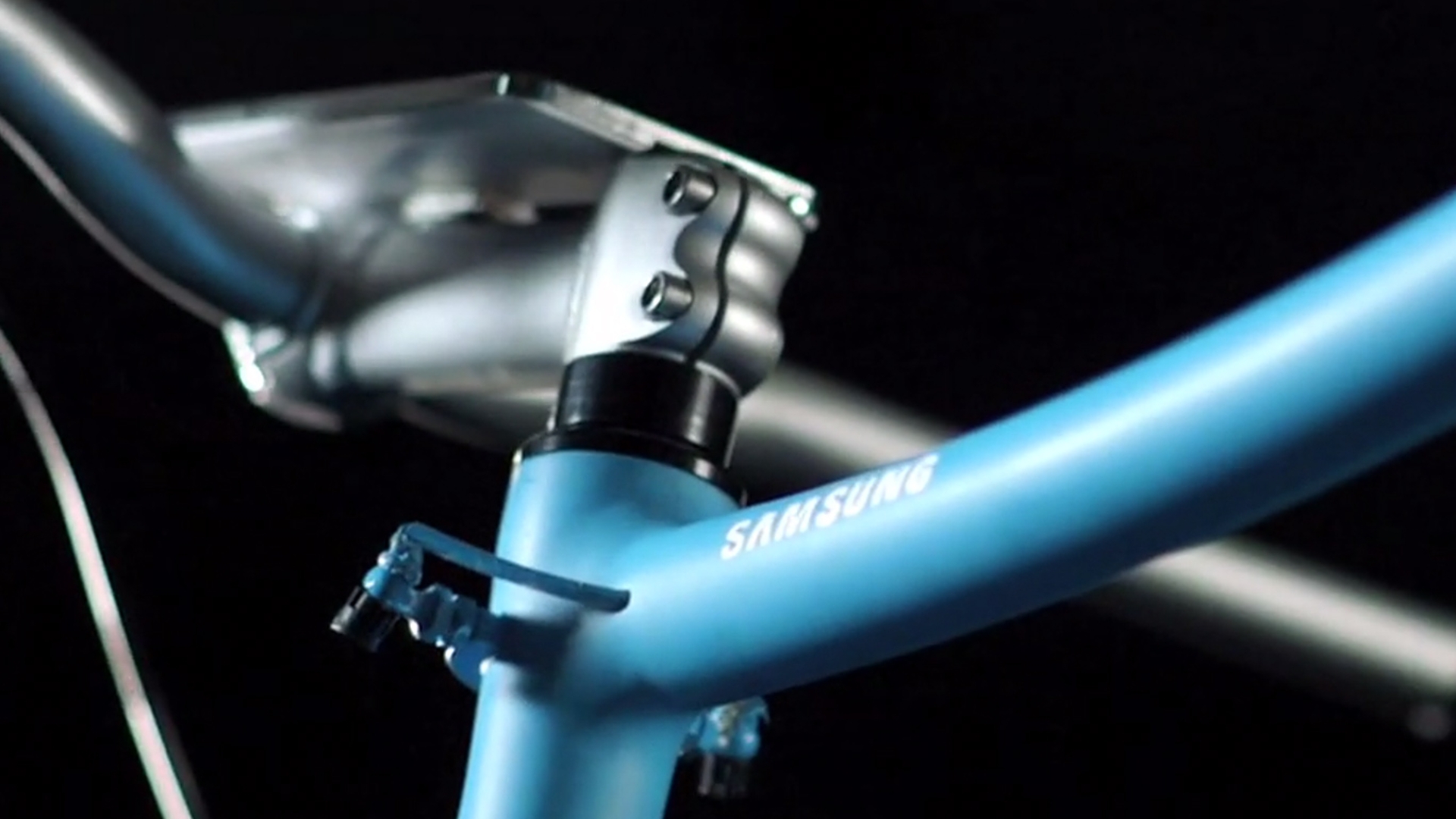 Das Smart-Bike von Samsung fährt Kamera, GPS und sogar Laser auf, um das Fahrerlebnis zu verbessern Das Smart-Bike von Samsung fährt Kamera, GPS und sogar Laser auf, um das Fahrerlebnis zu verbessern