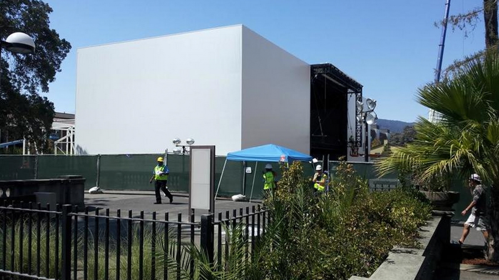 Apple Flint Center Apple Flint Center