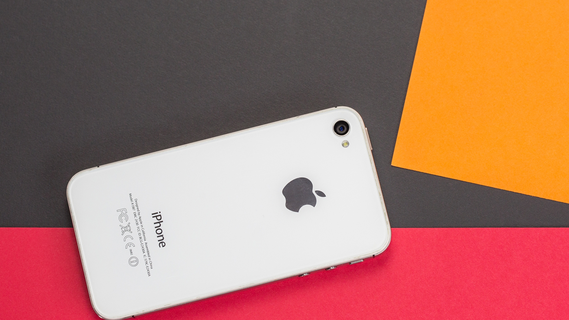 Relikt aus einer nun überkommenen Ära: iPhone 4s Relikt aus einer nun überkommenen Ära: iPhone 4s