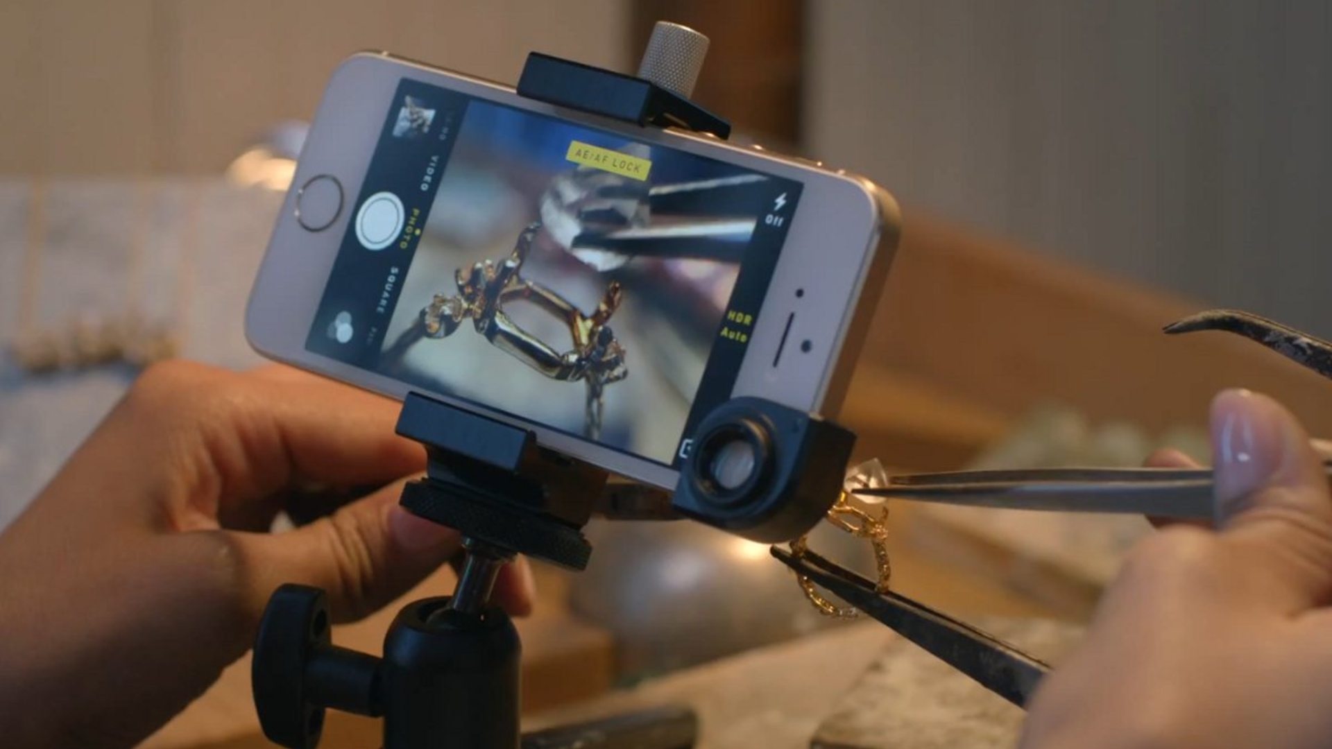 Das iPhone 5s hilft etwa, wenn Fingerspitzengefühl notwendig ist Das iPhone 5s hilft etwa, wenn Fingerspitzengefühl notwendig ist