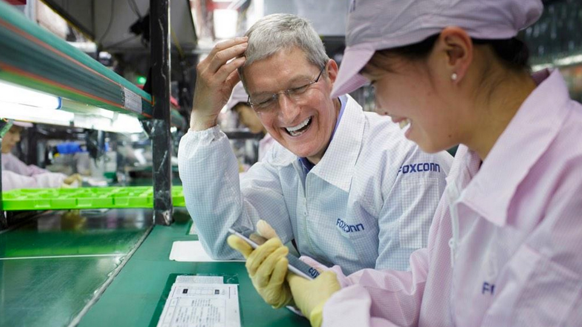 Tim Cook Foxconn