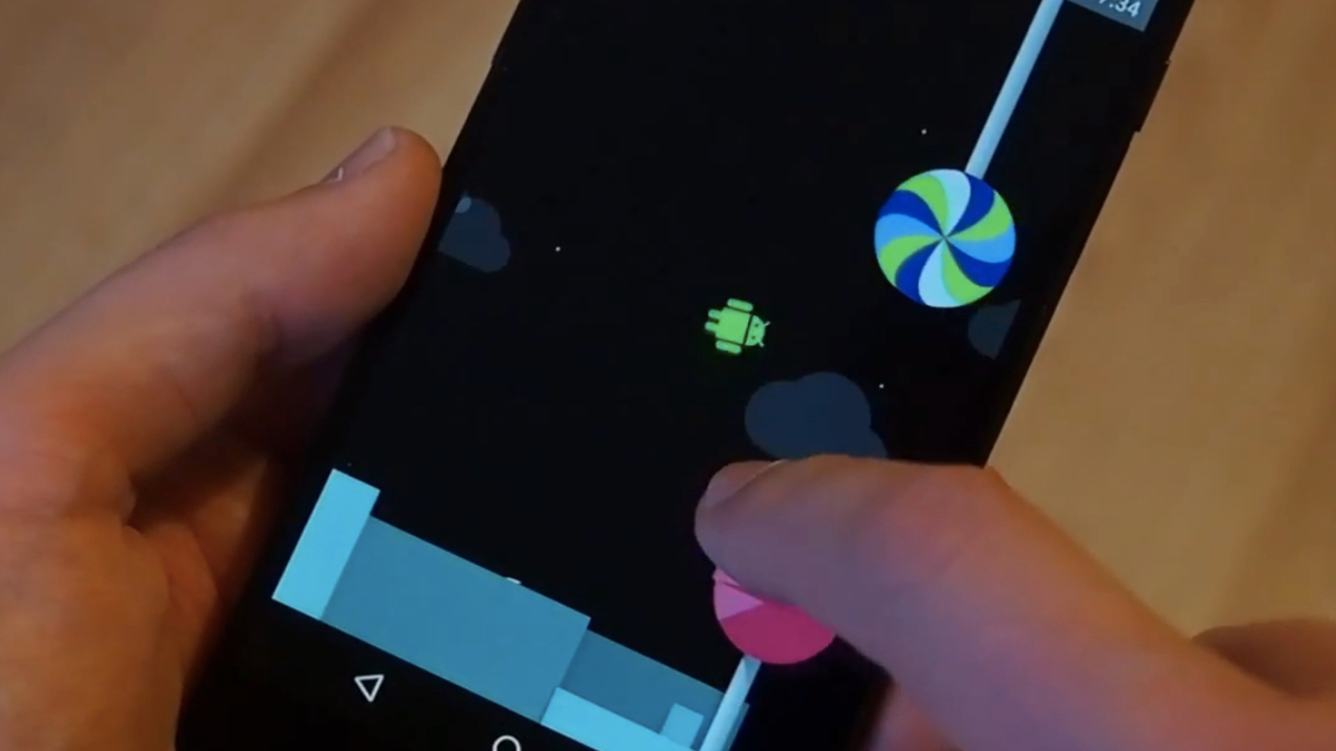 Warum soll das grüne Google Maskottchen den süßen Lollipops eigentlich ausweichen? Warum soll das grüne Google Maskottchen den süßen Lollipops eigentlich ausweichen?