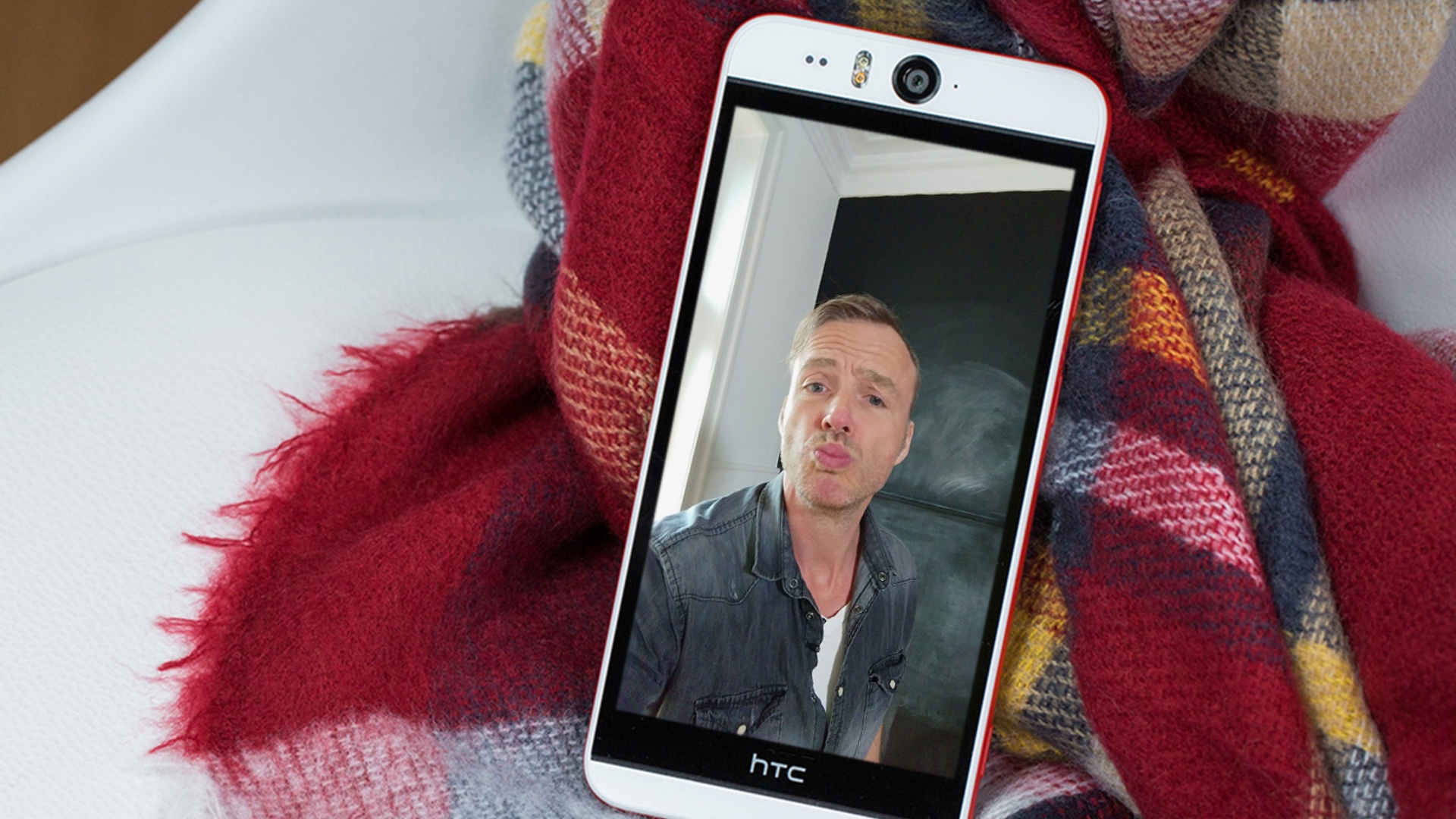 Das Desire Eye von HTC ist ein Selfie-Phone Das Desire Eye von HTC ist ein Selfie-Phone