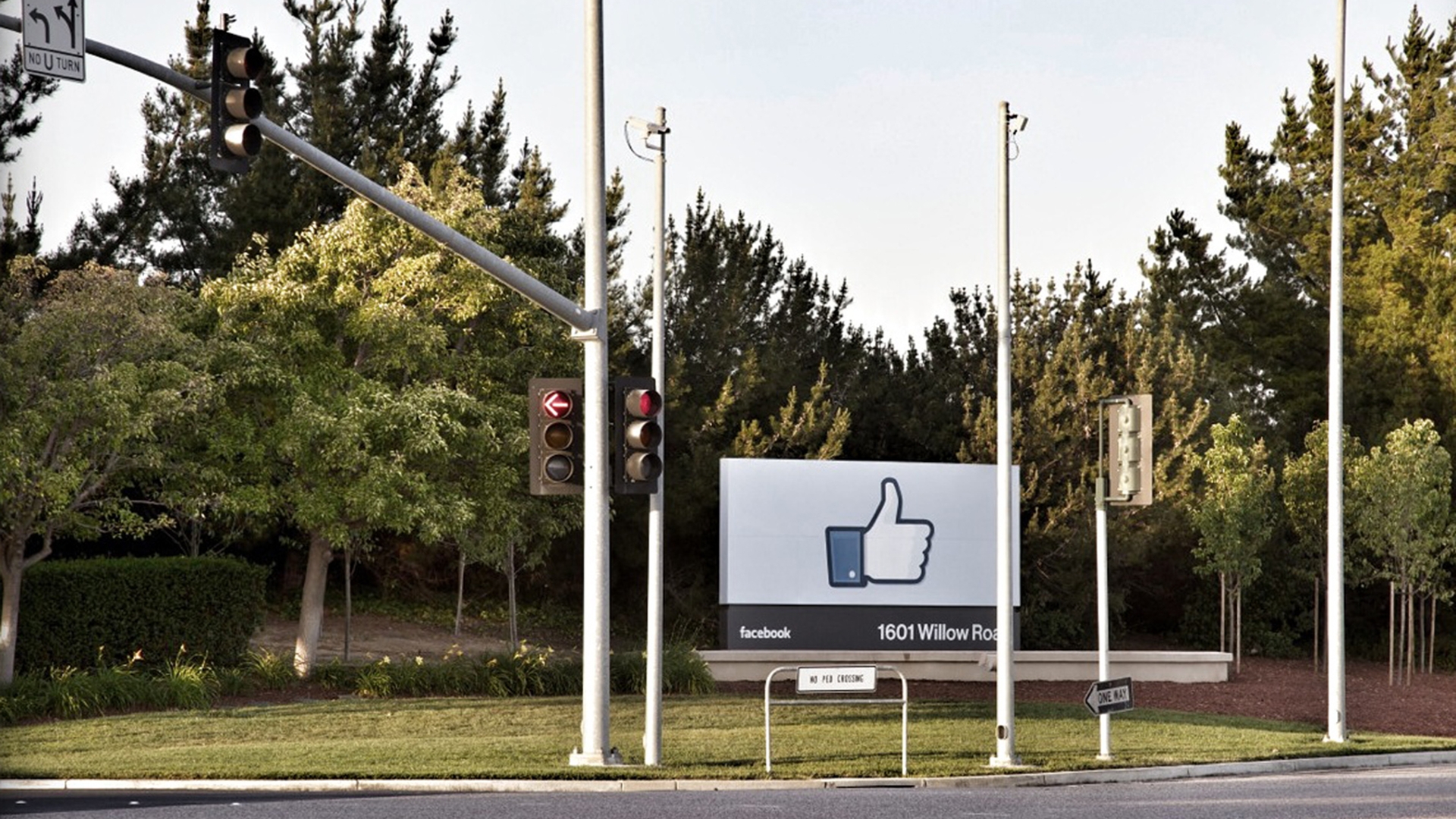 Facebook Facebook