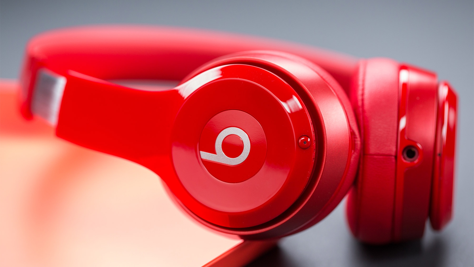 Beats Solo 2 Wireless