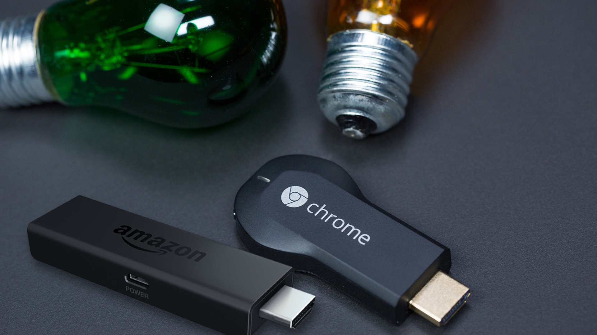 Amazon Fire TV Stick vs. Google Chromecast: Wer macht den Fernseher smarter?