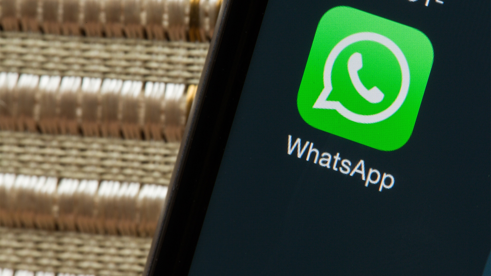 WhatsApp WhatsApp