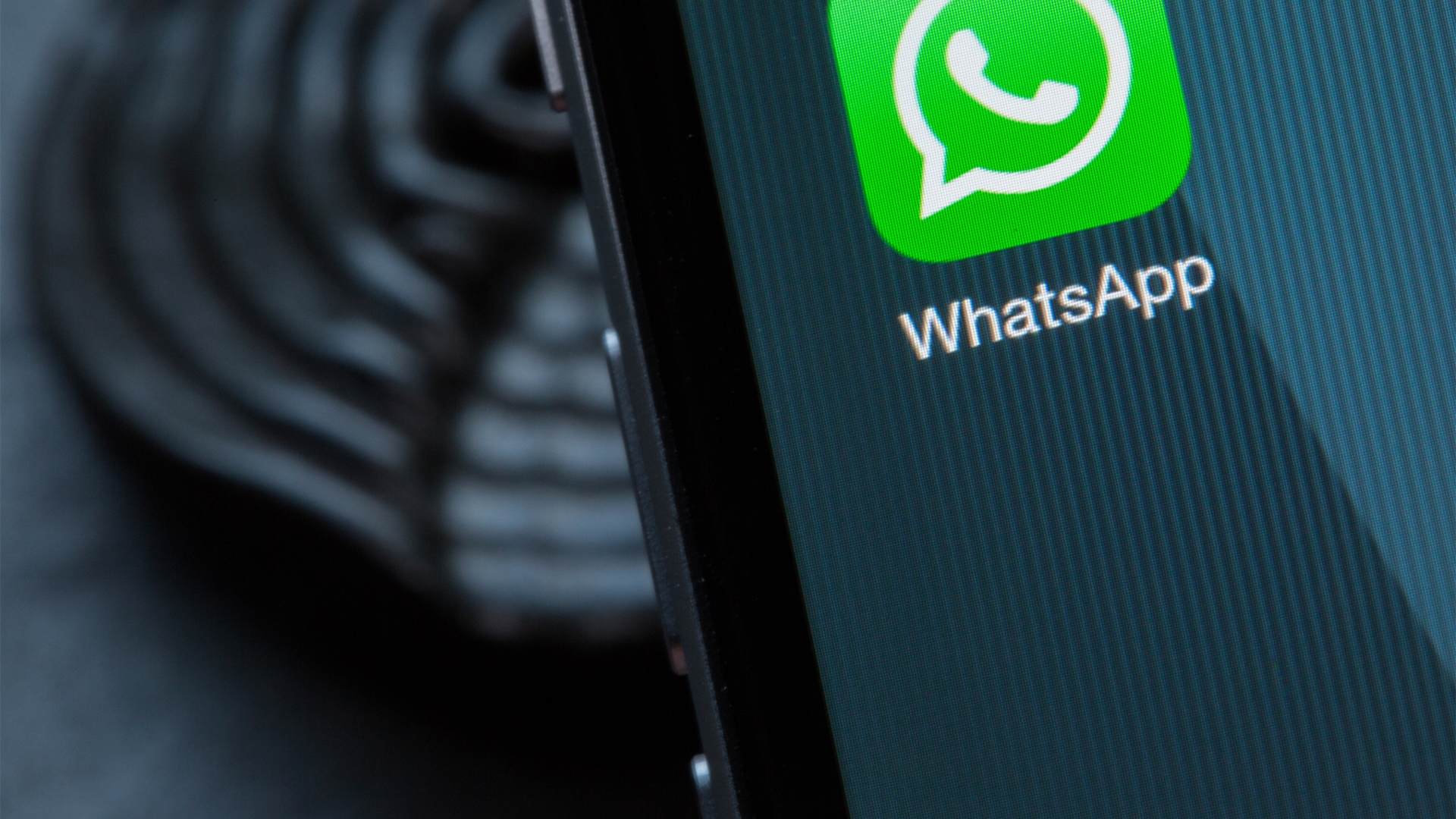WhatsApp WhatsApp