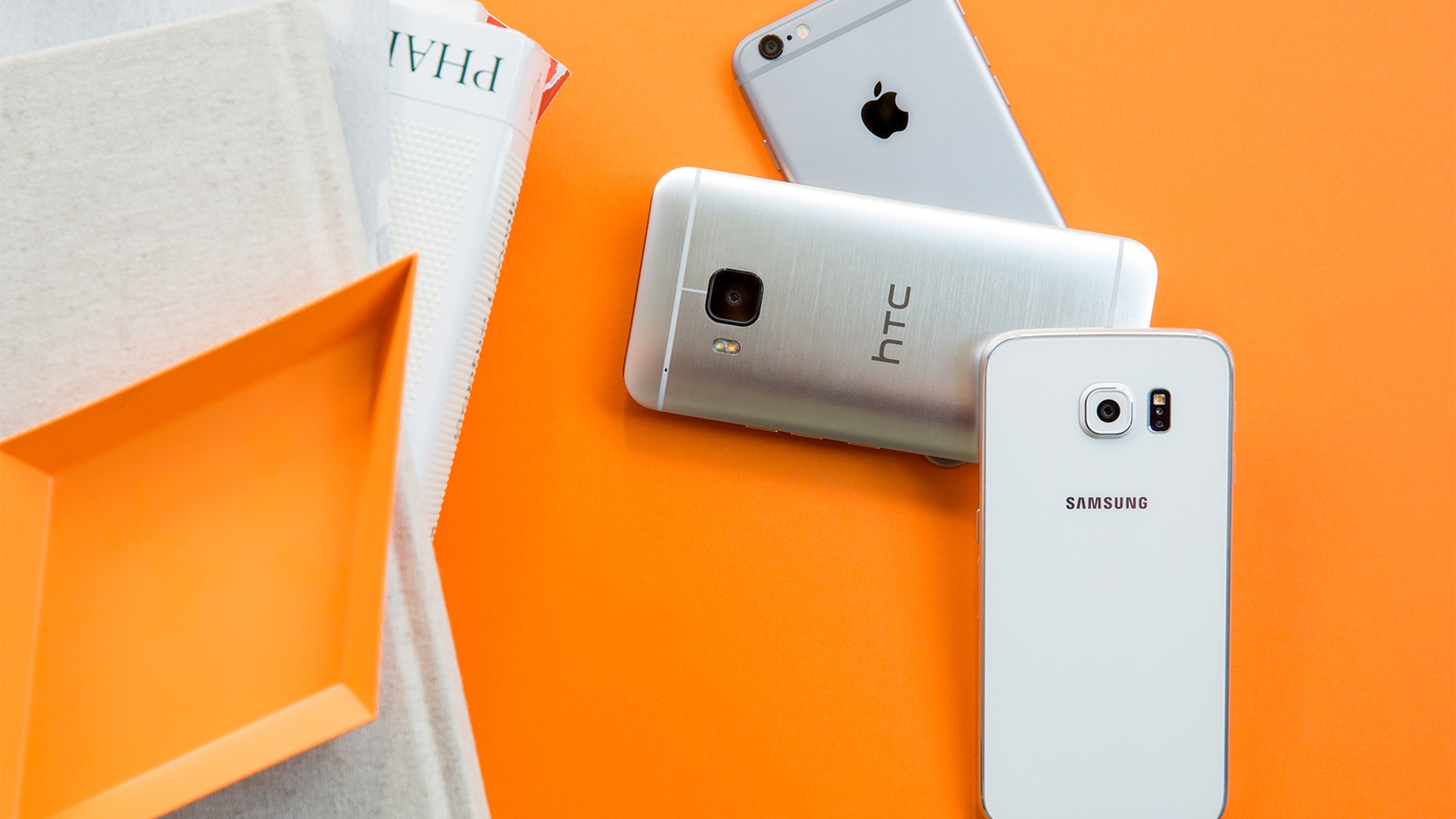 Samsung Galaxy S6 - HTC One M9 - iPhone 6 Samsung Galaxy S6 - HTC One M9 - iPhone 6