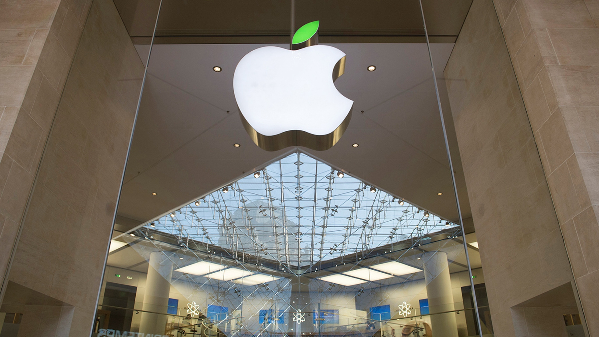 Apple Earth-Day: Apple Store Paris Apple Earth-Day: Apple Store Paris