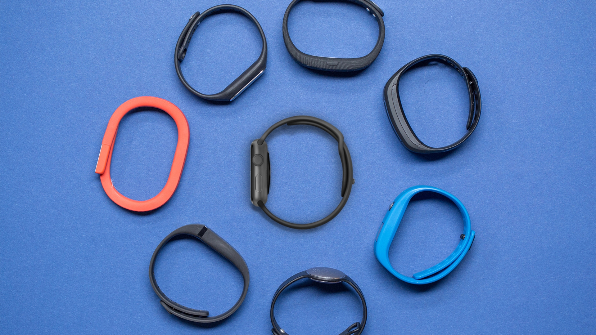 Smartwatch, Fitnesstracker oder doch lieber eine Sportuhr? Unser Wearable-Guide hilft weiter. Smartwatch, Fitnesstracker oder doch lieber eine Sportuhr? Unser Wearable-Guide hilft weiter.