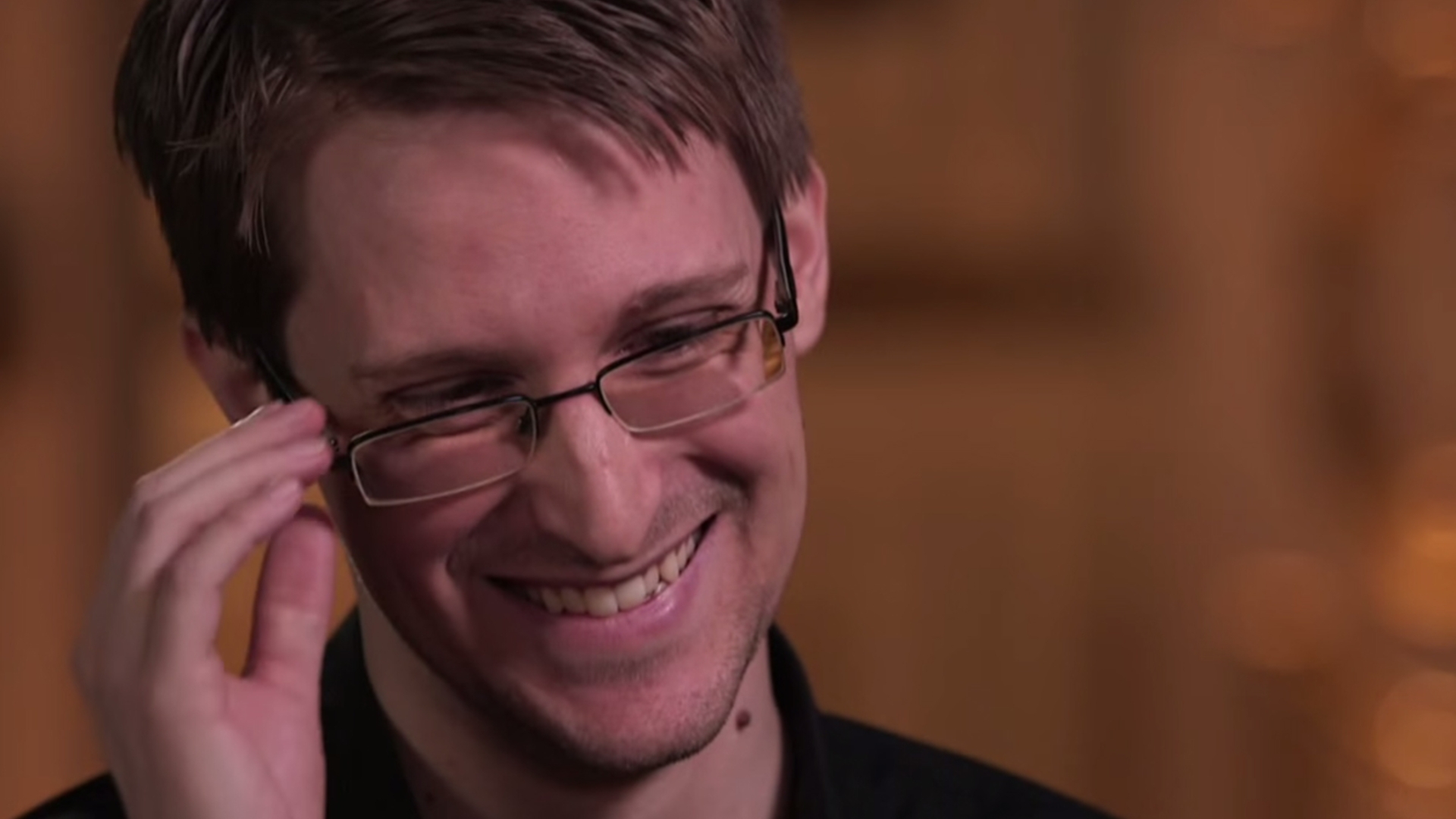 Edward Snowden Edward Snowden im Interview mit John Oliver