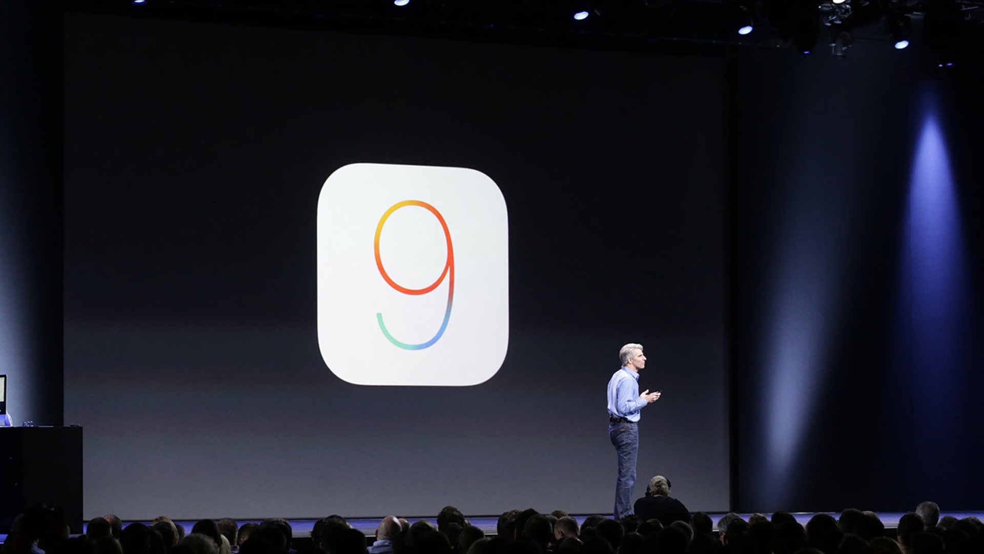 Craig Federighi hat iOS 9 auf der WWDC 2015 vorgestellt. Craig Federighi hat iOS 9 auf der WWDC 2015 vorgestellt.