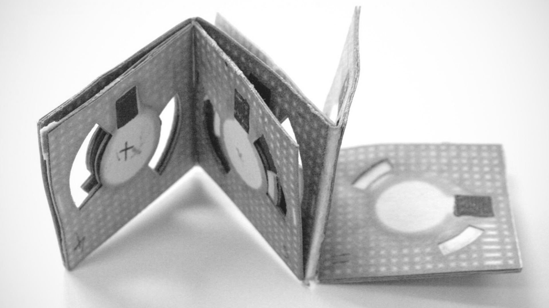 Ein Prototyp der Origami-Batterie. Ein Prototyp der Origami-Batterie.