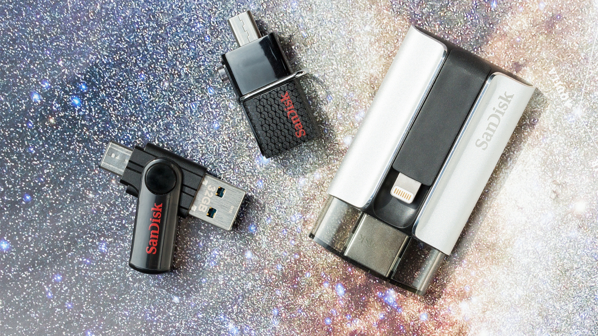 Mehr Speicherplatz für Smartphones bieten die Ultra Dual-USB-Drives und iXpand von Sandisk. Mehr Speicherplatz für Smartphones bieten die Ultra Dual-USB-Drives und iXpand von Sandisk.