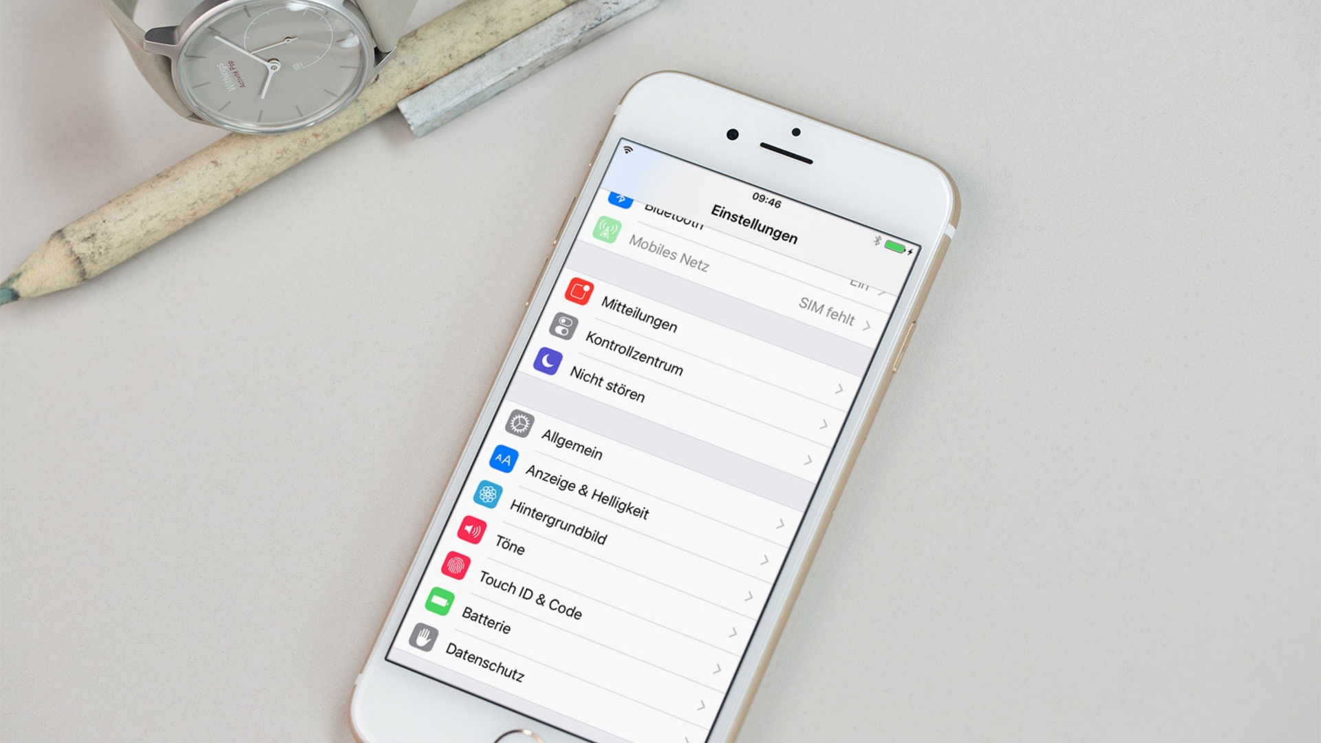iOS 9 Beta 4: Das Icon vor den Mitteilungen hat Apple rot gefärbt. iOS 9 Beta 4: Das Icon vor den Mitteilungen hat Apple rot gefärbt.