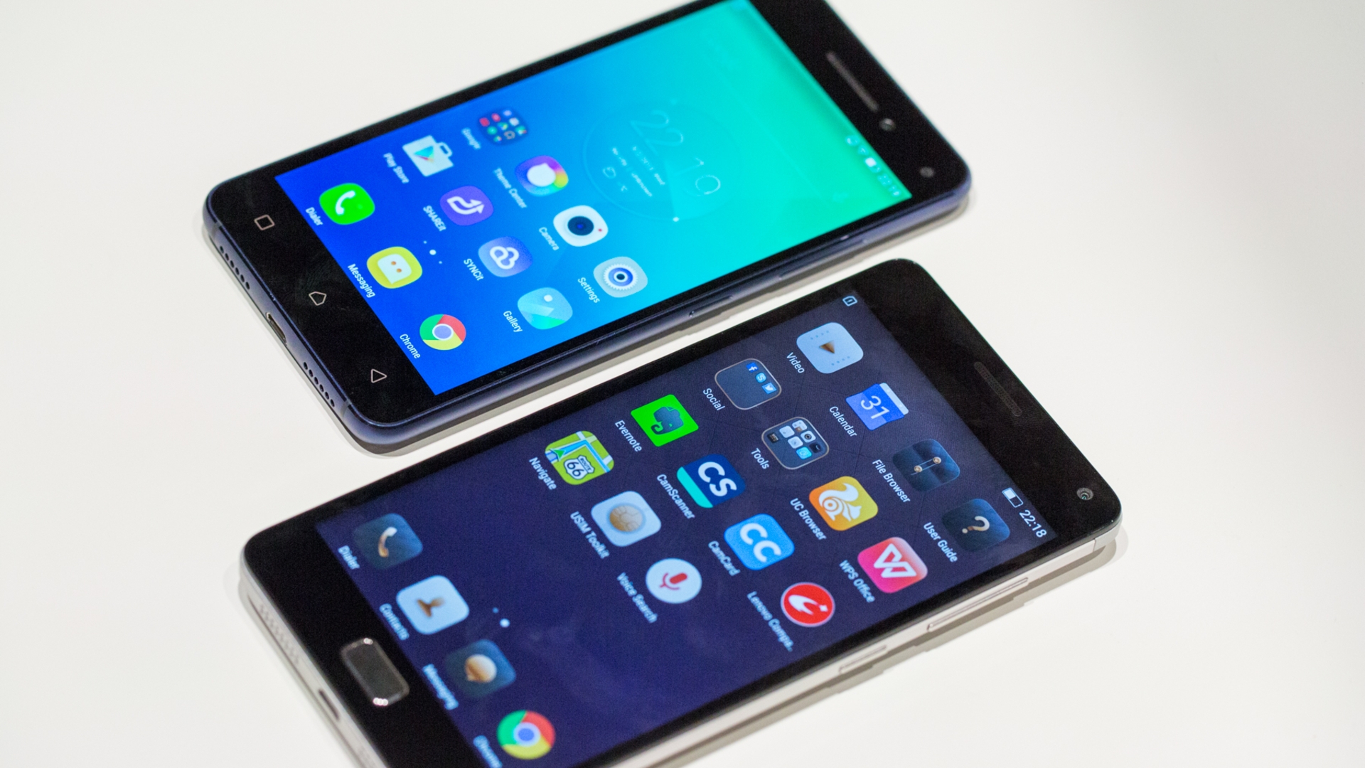 Lenovo Vibe S1 und Vibe P1 mit Doppel-Selfie-Kamera oder großem Akku. Lenovo Vibe S1 und Vibe P1 mit Doppel-Selfie-Kamera oder großem Akku.