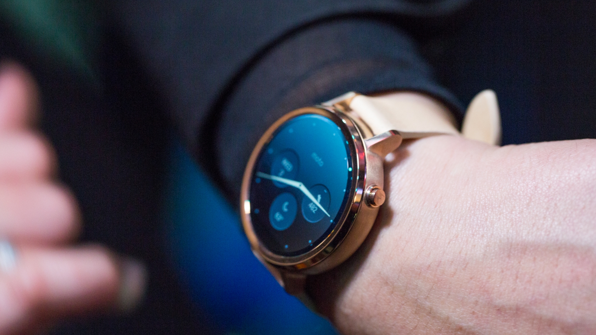 Motorola Moto 360 (2015) Motorola Moto 360 (2015)