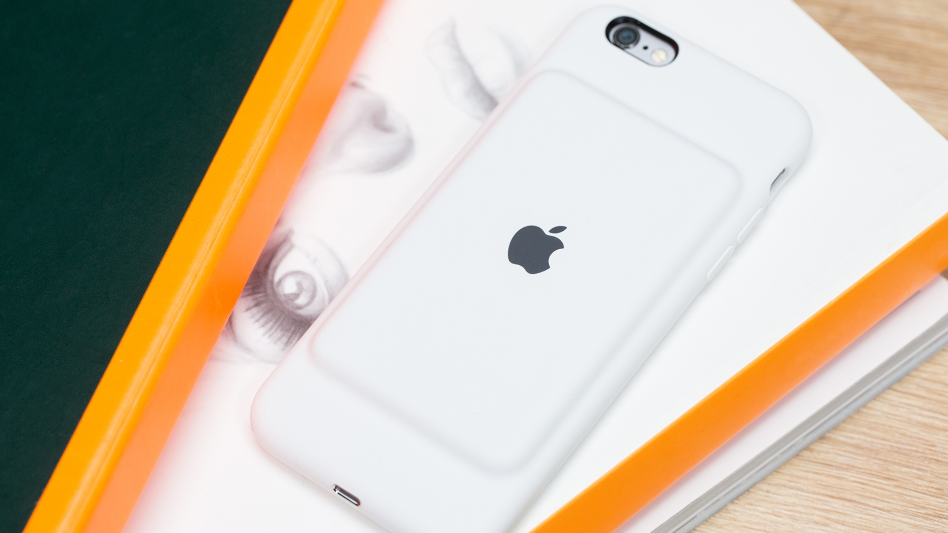 Eine Akkuhülle für das iPhone 6s Eine Akkuhülle für das iPhone 6s