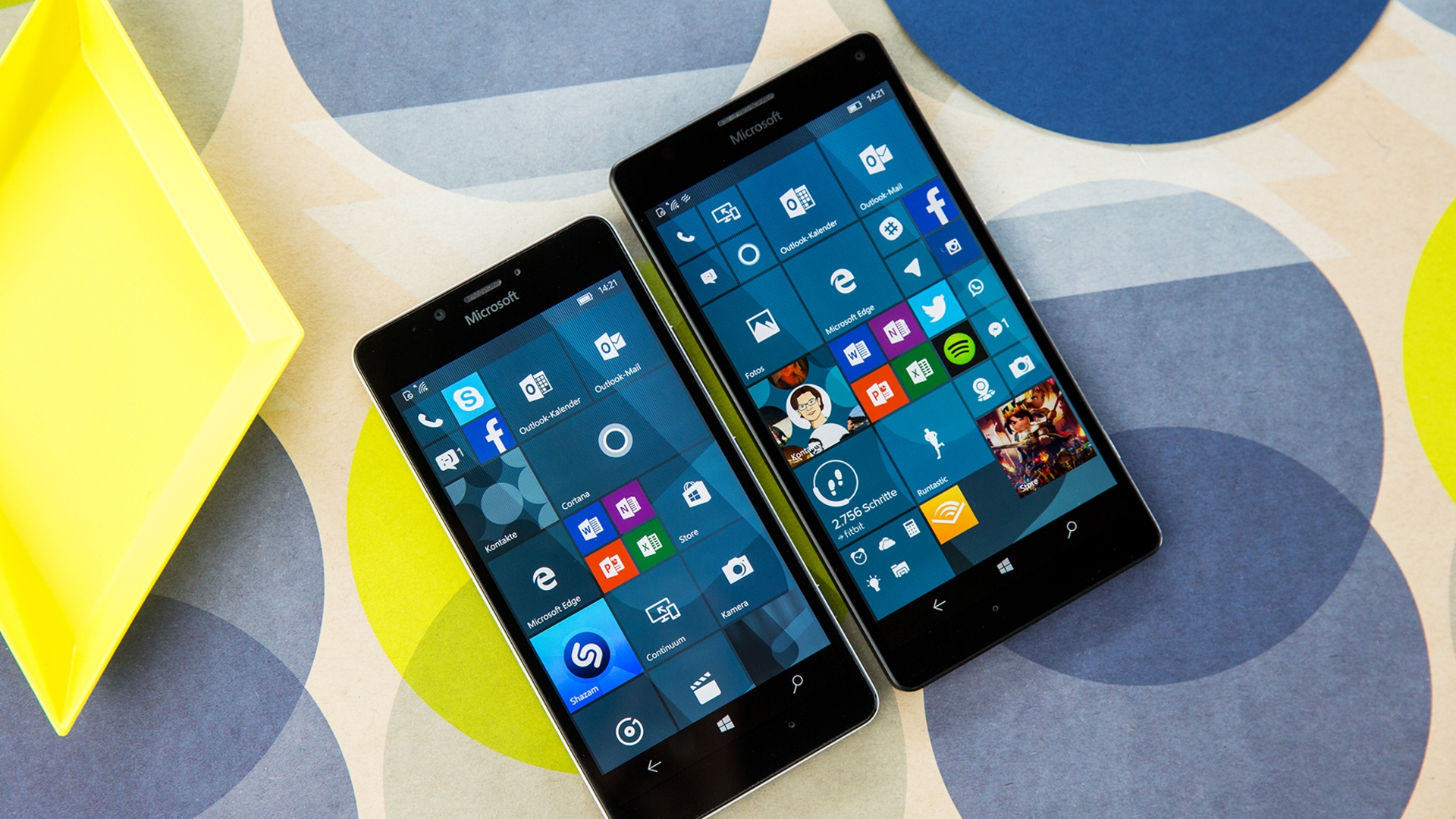 Microsoft Lumia 950 vs 950 XL Microsoft Lumia 950 vs 950 XL