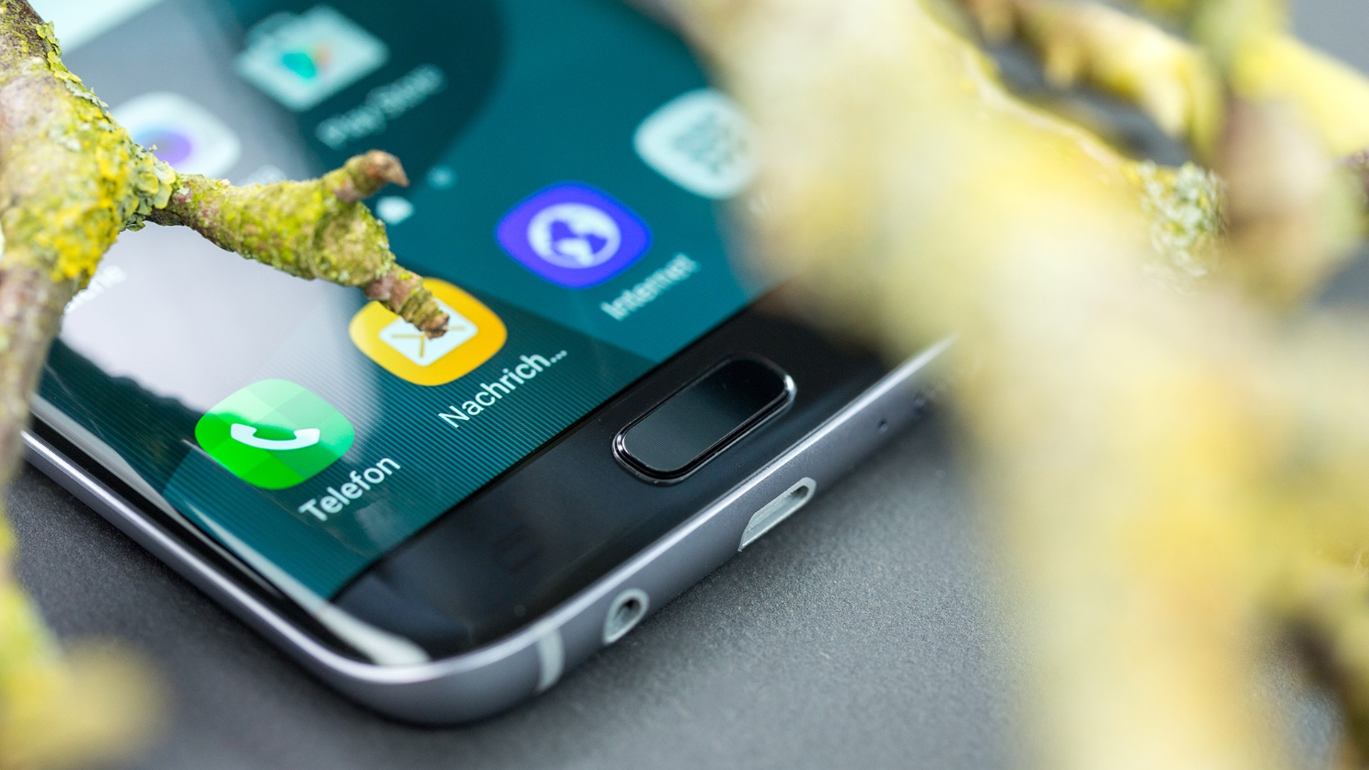 Samsung Galaxy S7 edge Samsung Galaxy S7 edge