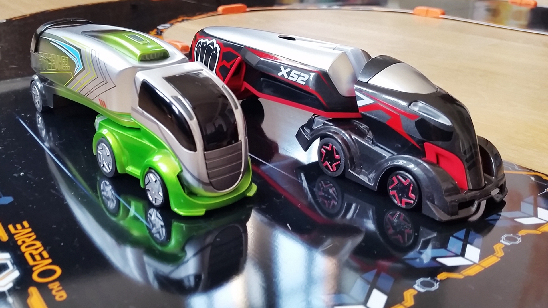 Anki Overdrive: Ab Oktober mit Trucks auf der Strecke. Anki Overdrive: Ab Oktober mit Trucks auf der Strecke.