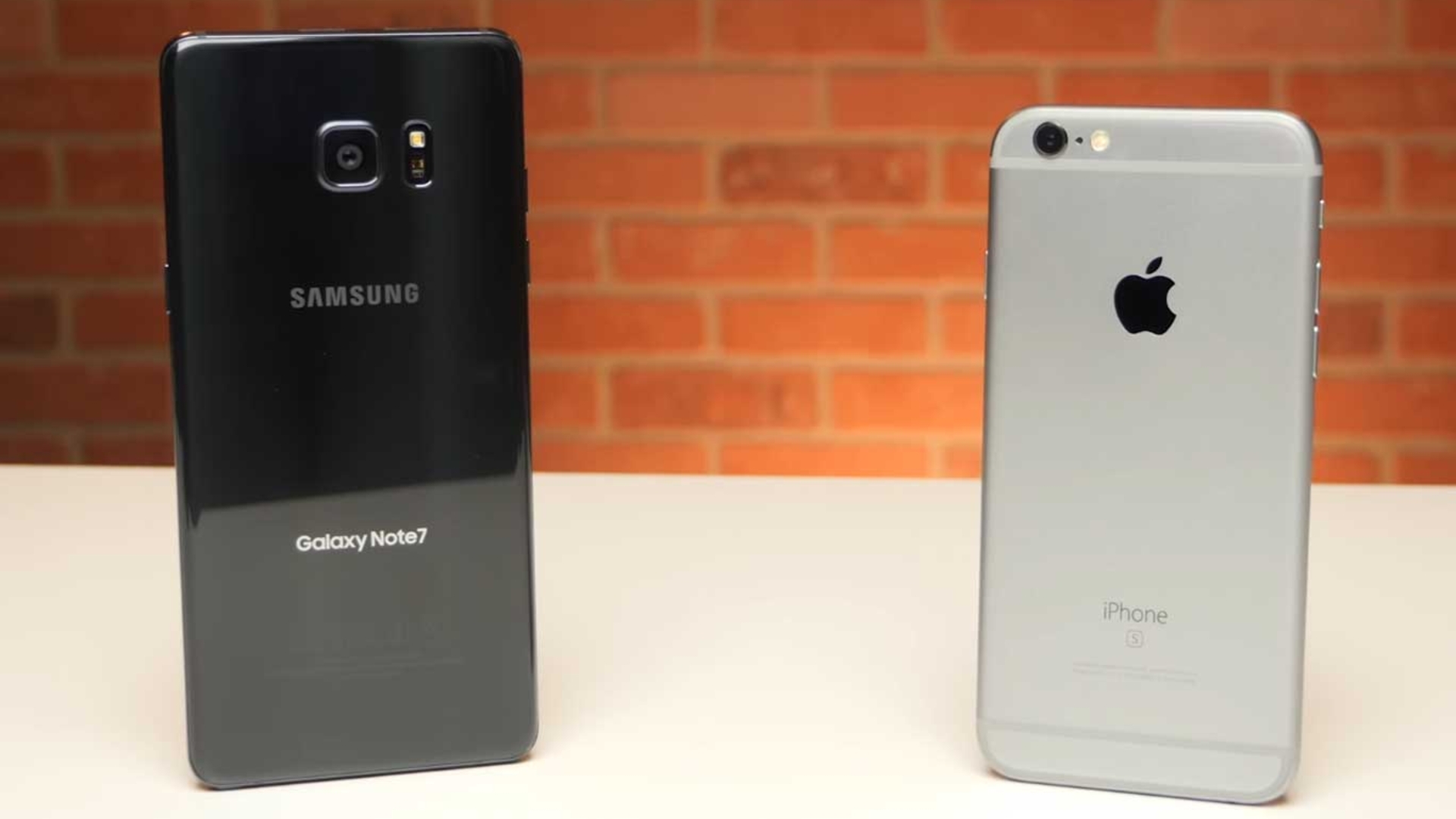 Galaxy Note 7 vs iPhone 6s PhoneBuff Speed Test iPhone 6s versus Galaxy Note 7