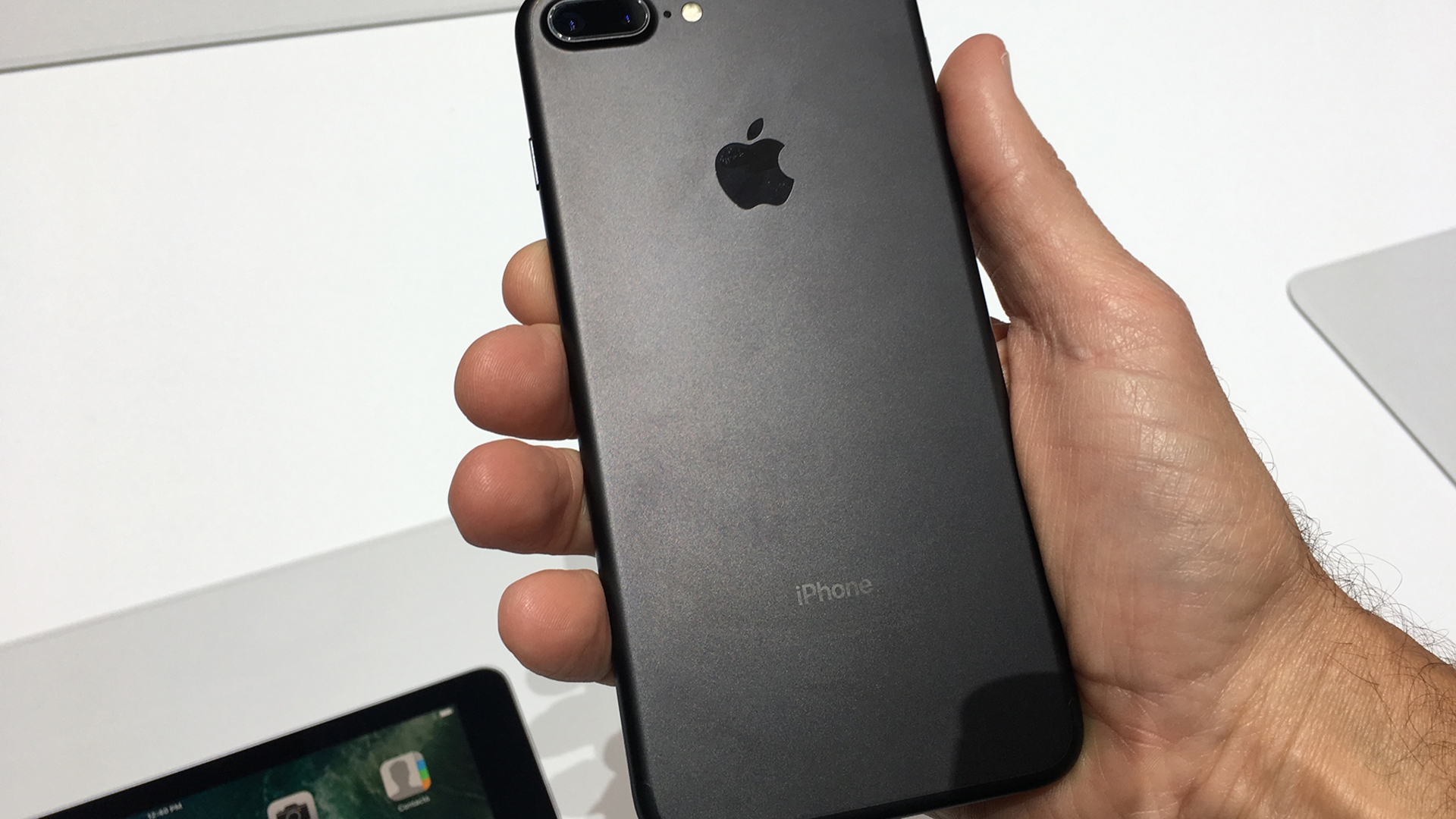 iPhone 7 Plus iPhone 7 Plus