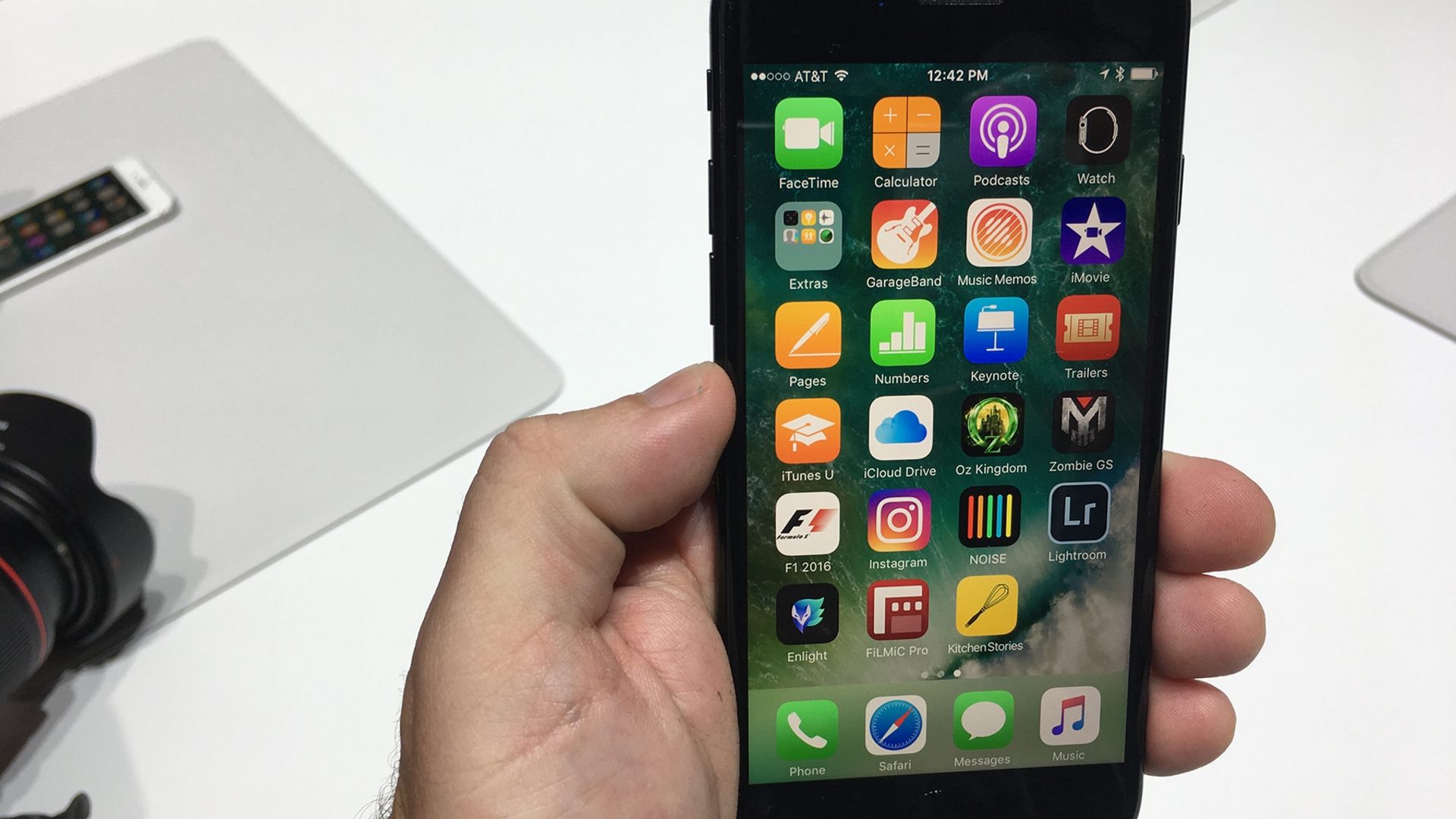 iPhone 7 iPhone 7