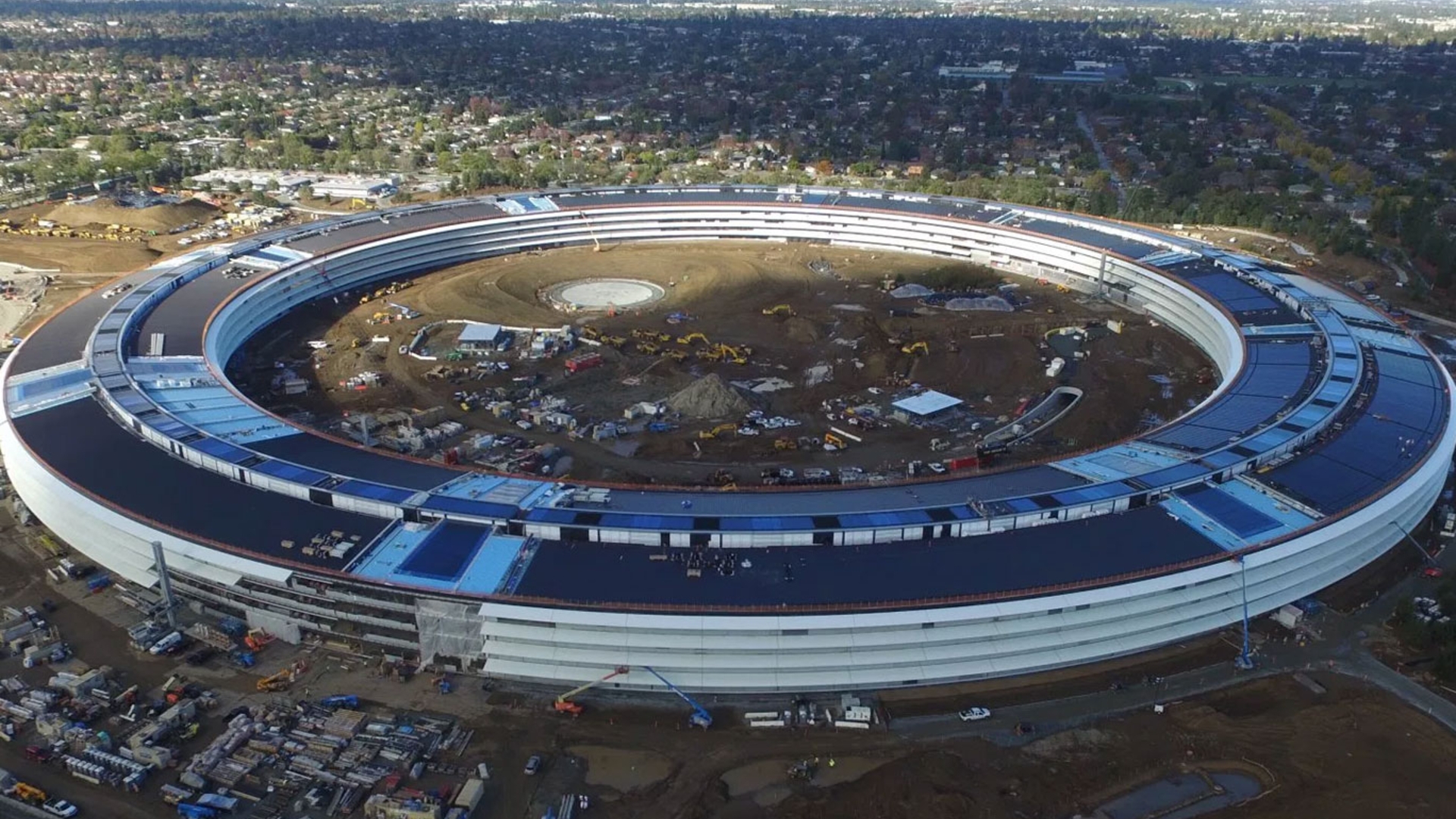 Schon bald sind die Bauarbeiten am Apple Campus 2 beendet Schon bald sind die Bauarbeiten am Apple Campus 2 beendet