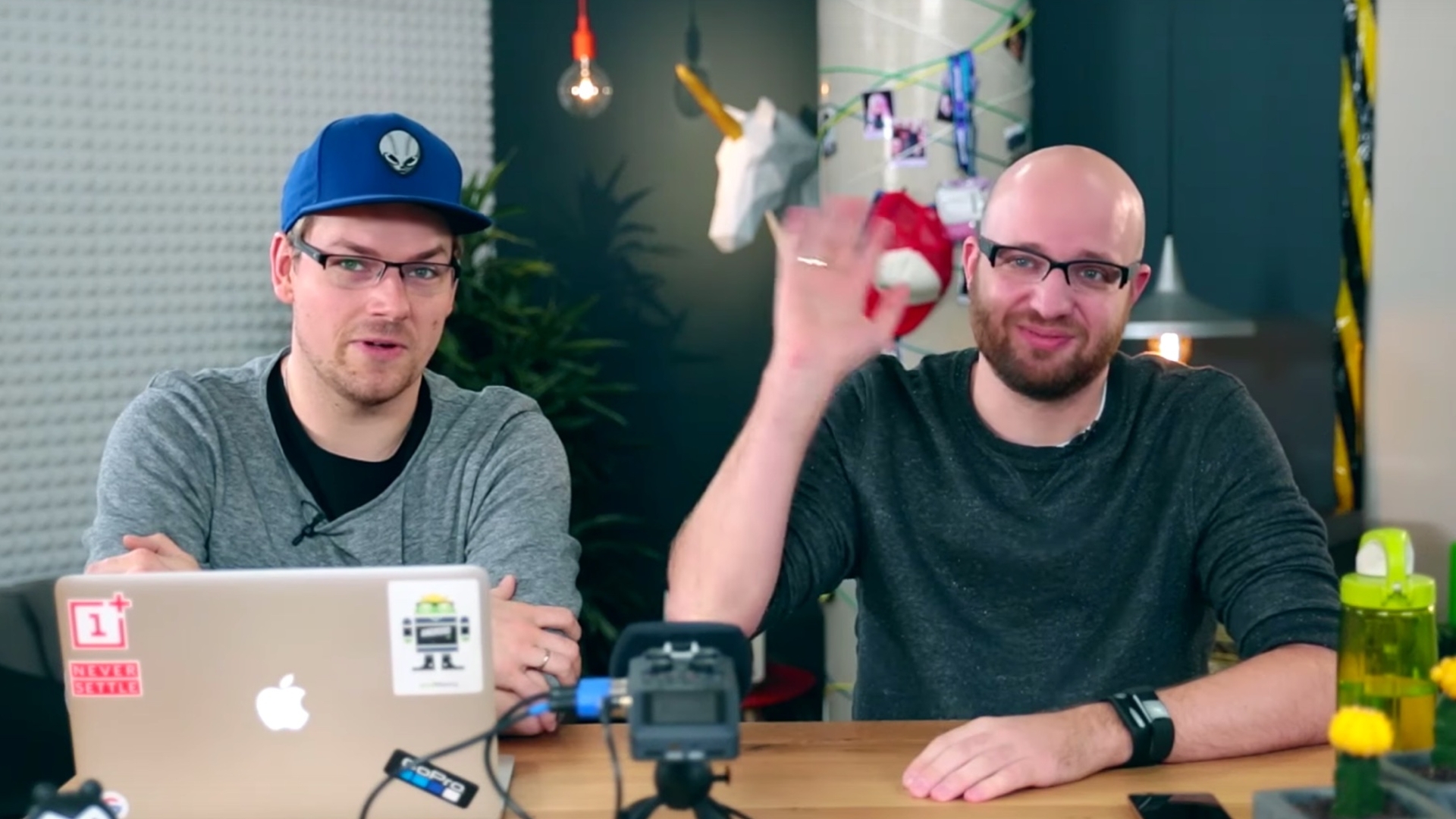 CURVED-Cast #21: Marco und Jan sagen Hallo!