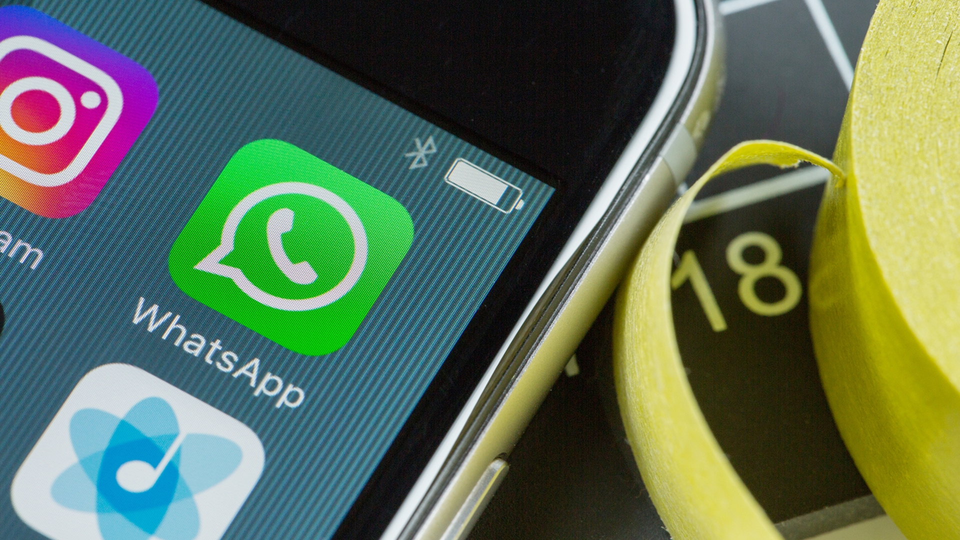 WhatsApp WhatsApp