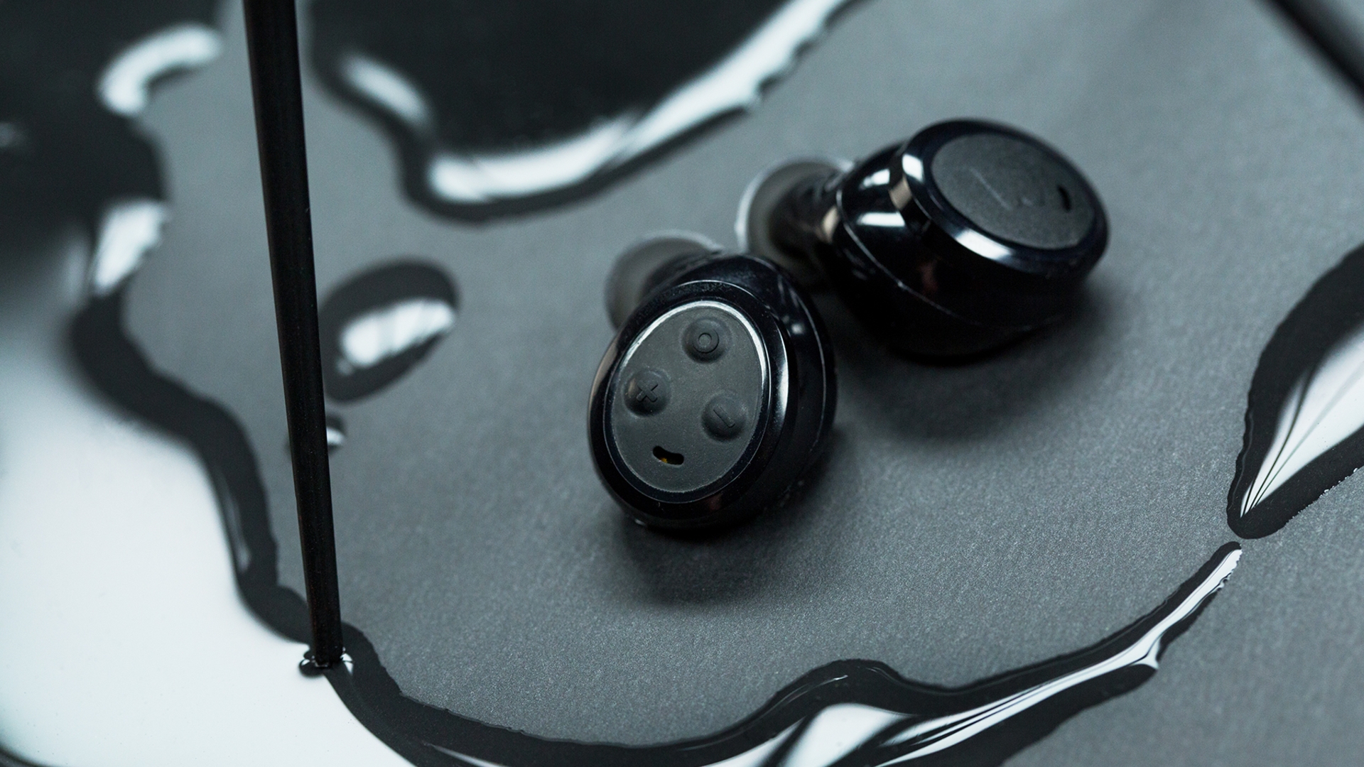 Bragi - The Headphone Bragi - The Headphone