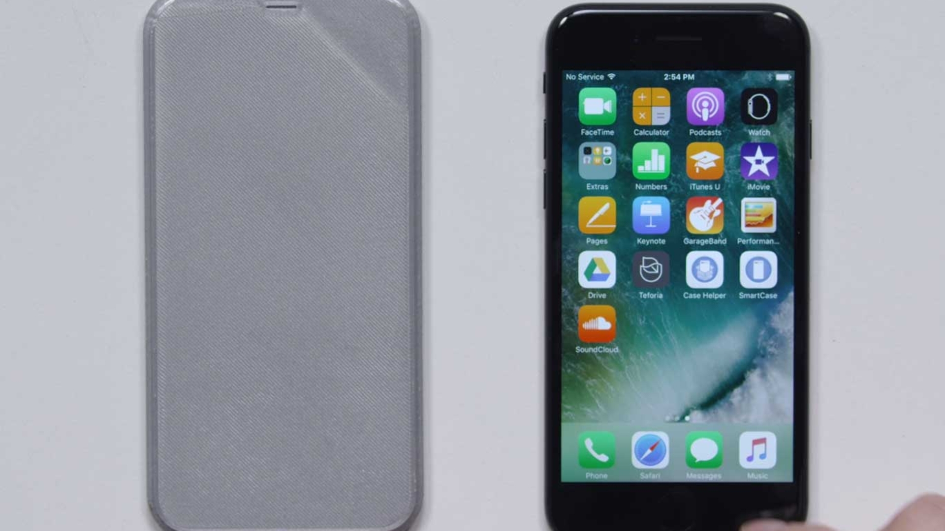 Dieses iPhone 8 (links) kommt aus dem 3D-Drucker Dieses iPhone 8 (links) kommt aus dem 3D-Drucker