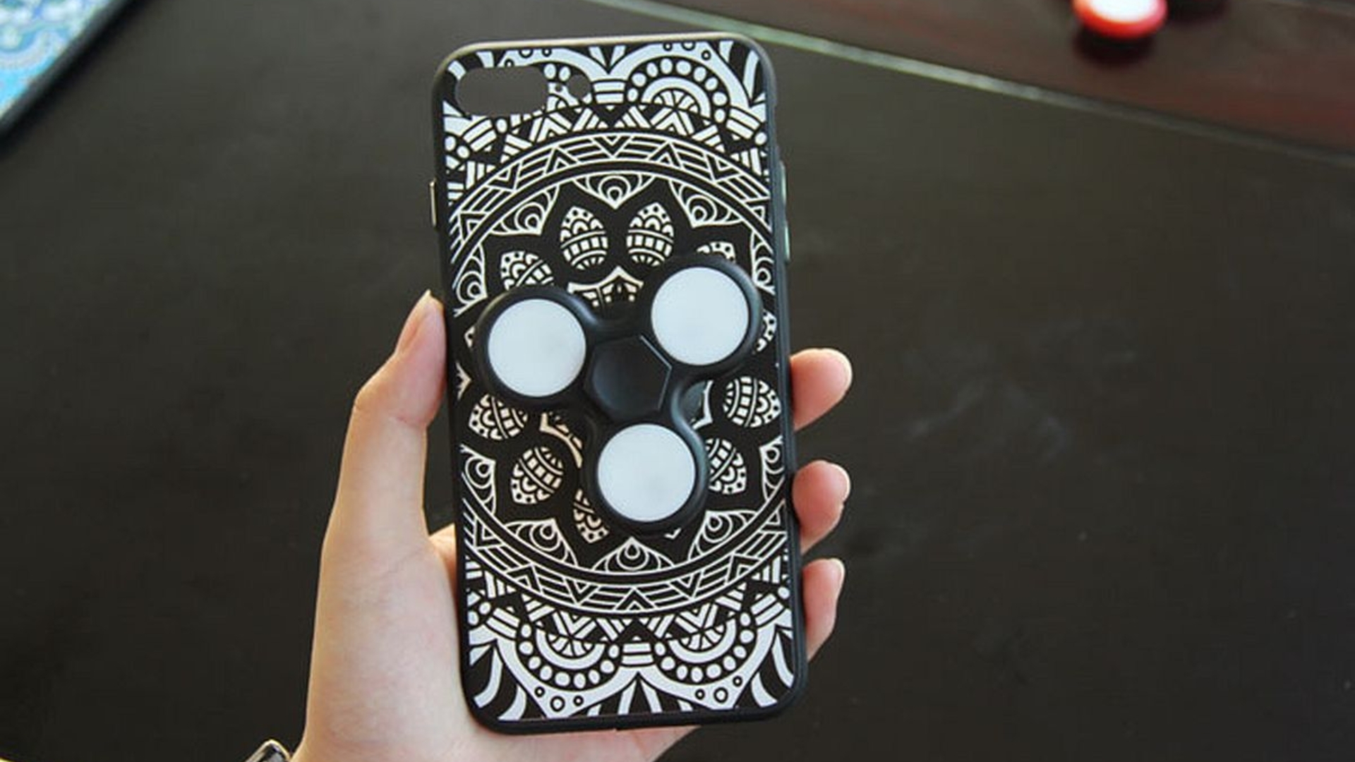 iPhone 7 Plus Case Fidget Spinner iPhone 7 Plus Case Fidget Spinner