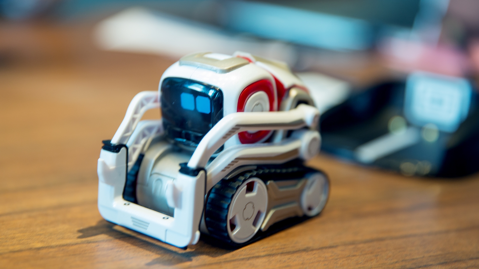 Anki Cozmo