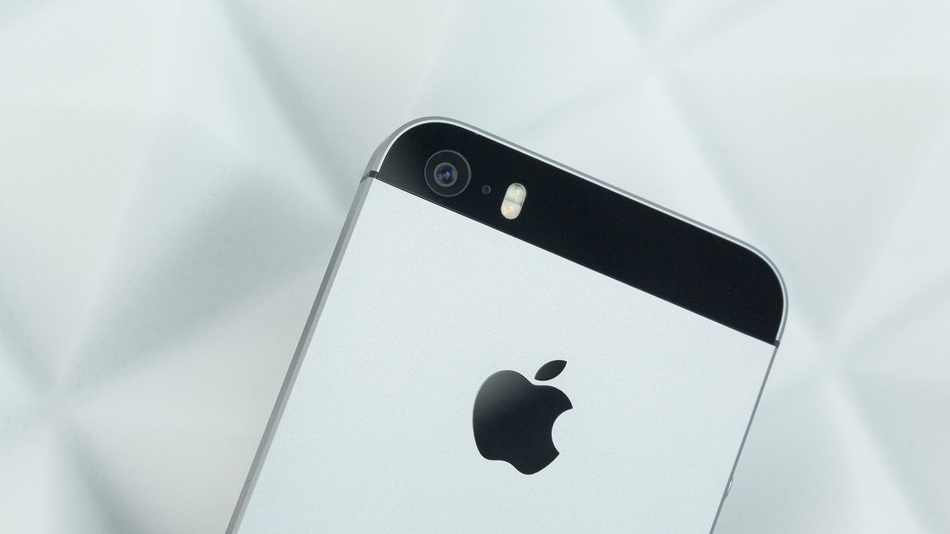 iPhone-SE-76 iPhone-SE-76