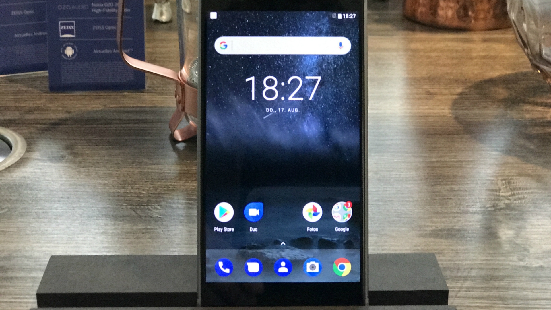 Nokia 8 front Nokia 8 front