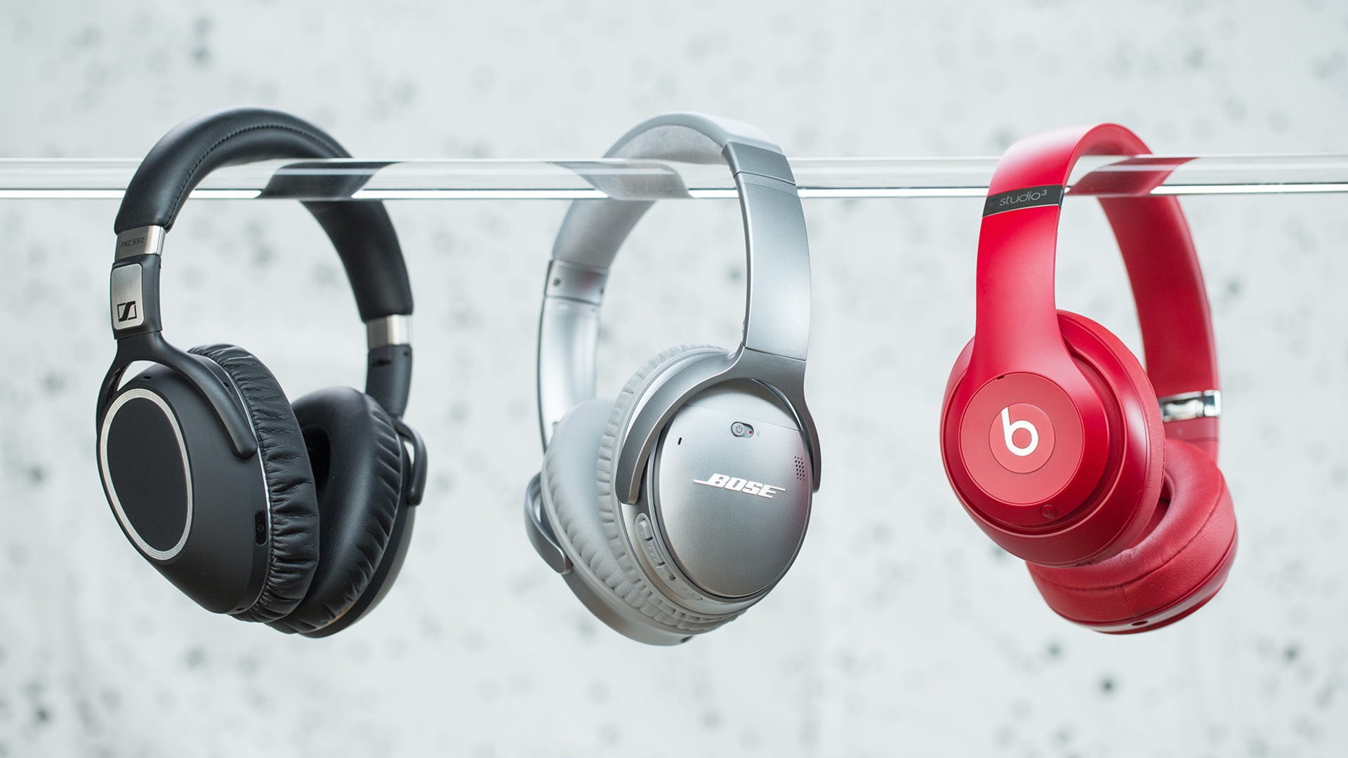 Sennheiser PXC 550, Bose QuietComfort QC 35, Beats Studio3 Wireless Kopfhörer Sennheiser PXC 550, Bose QuietComfort QC 35, Beats Studio3 Wireless Kopfhörer