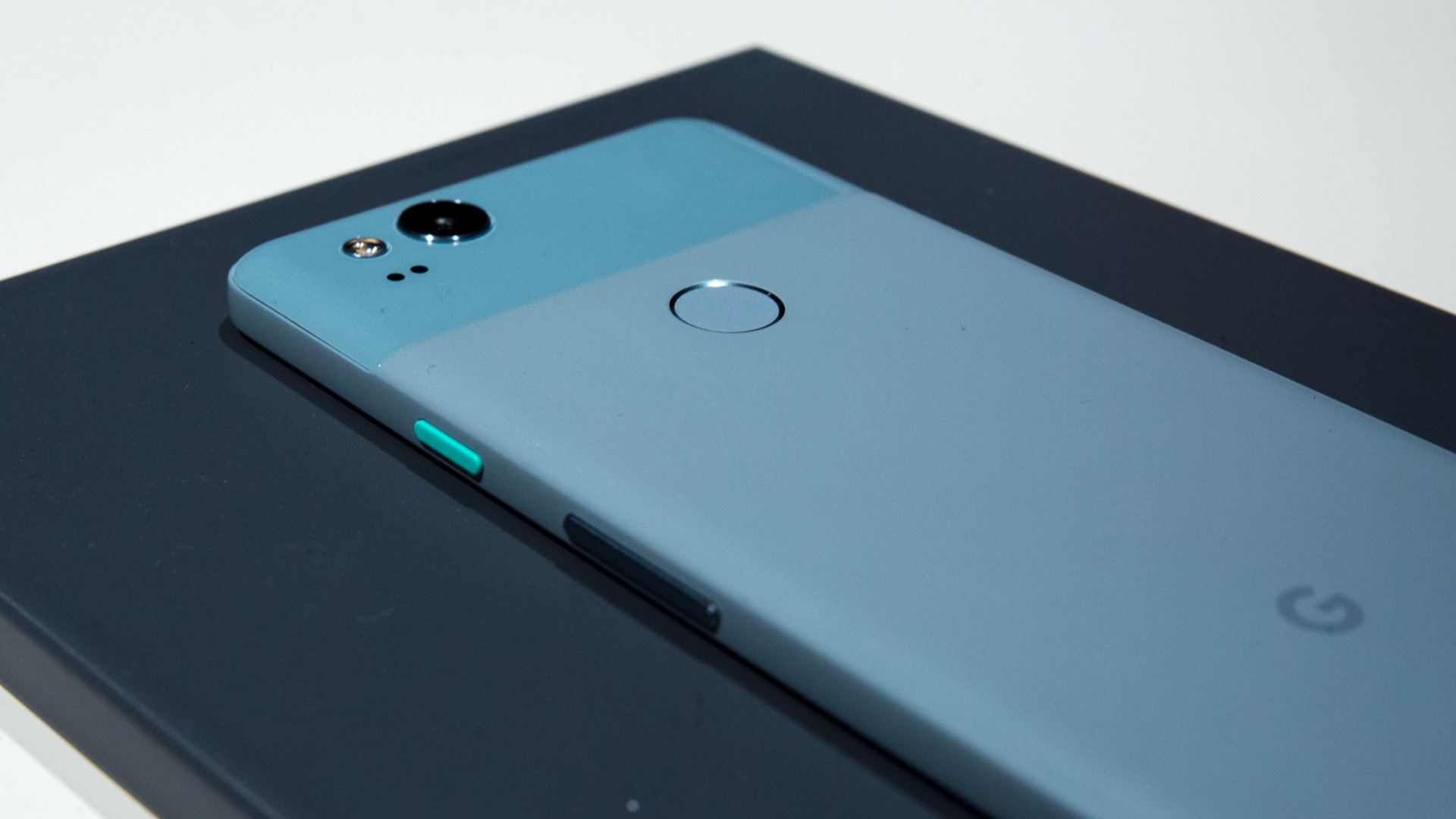 pixel2_back pixel2_back