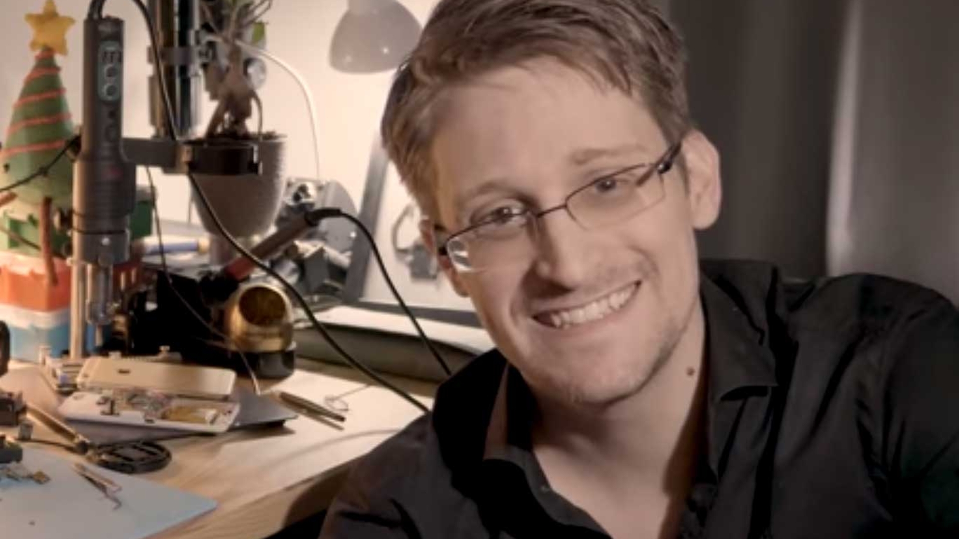Edward Snowden stellt die App Haven vor Edward Snowden stellt die App Haven vor