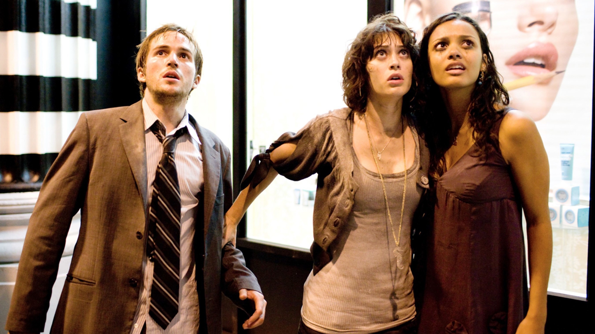CLOVERFIELD, Michael Stahl-David, Lizzy Caplan, Jessica Lucas CLOVERFIELD, Michael Stahl-David, Lizzy Caplan, Jessica Lucas