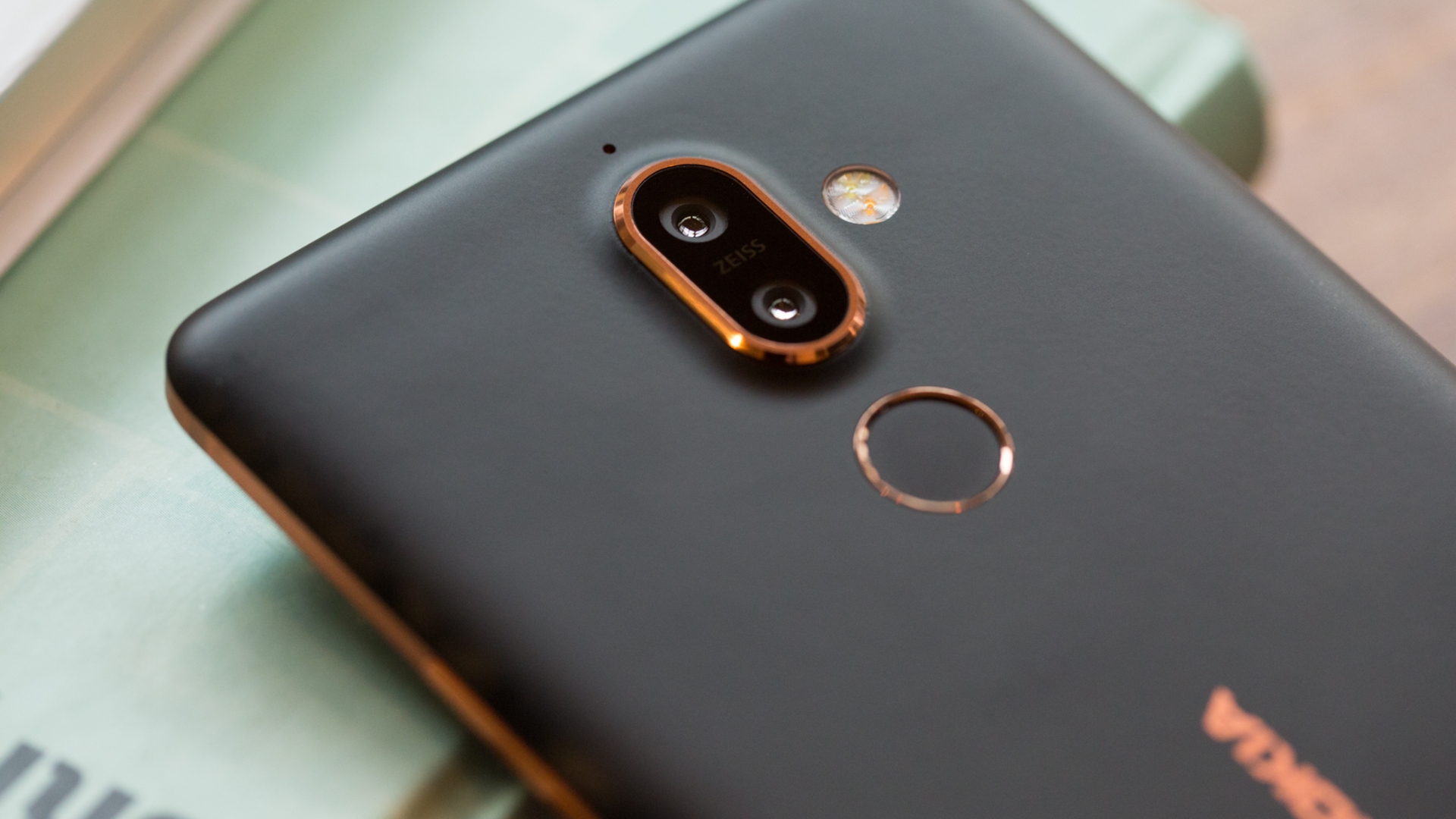 Nokia 7 Plus Nokia 7 Plus