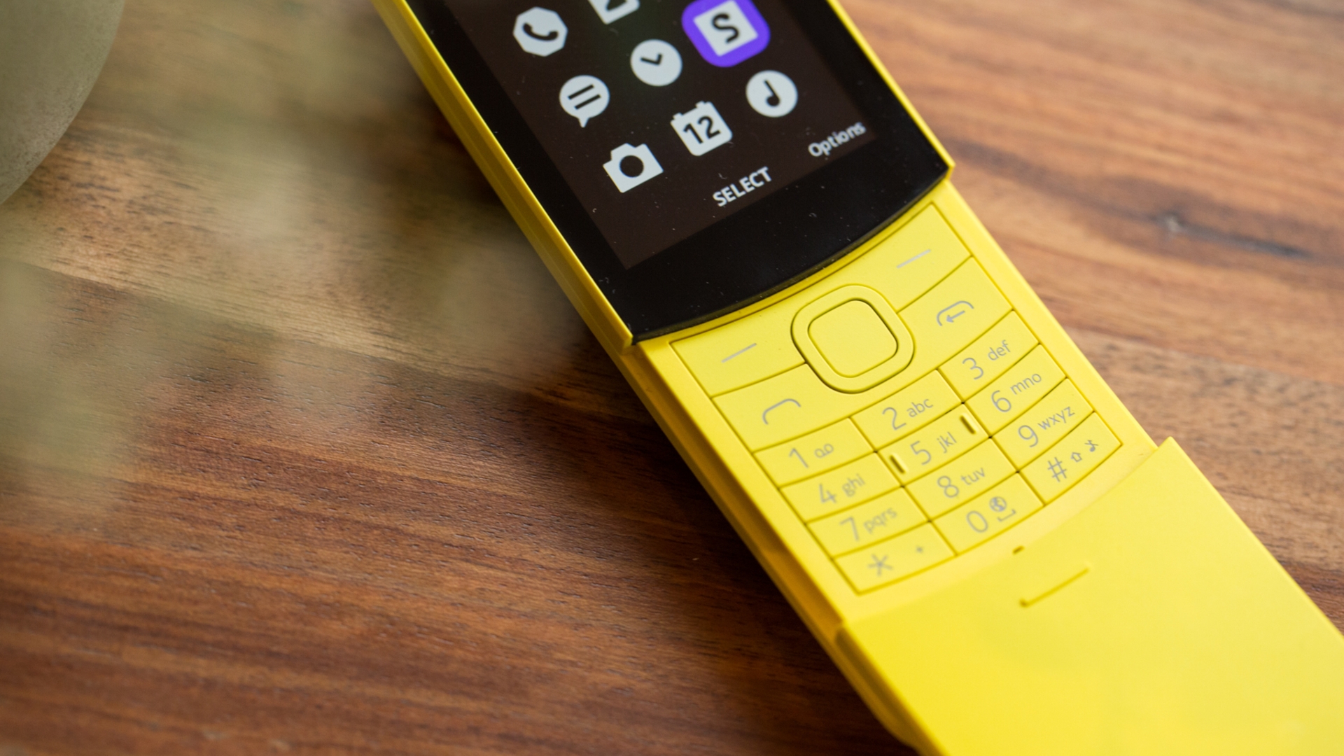 Nokia 8110 4G Nokia 8110 4G