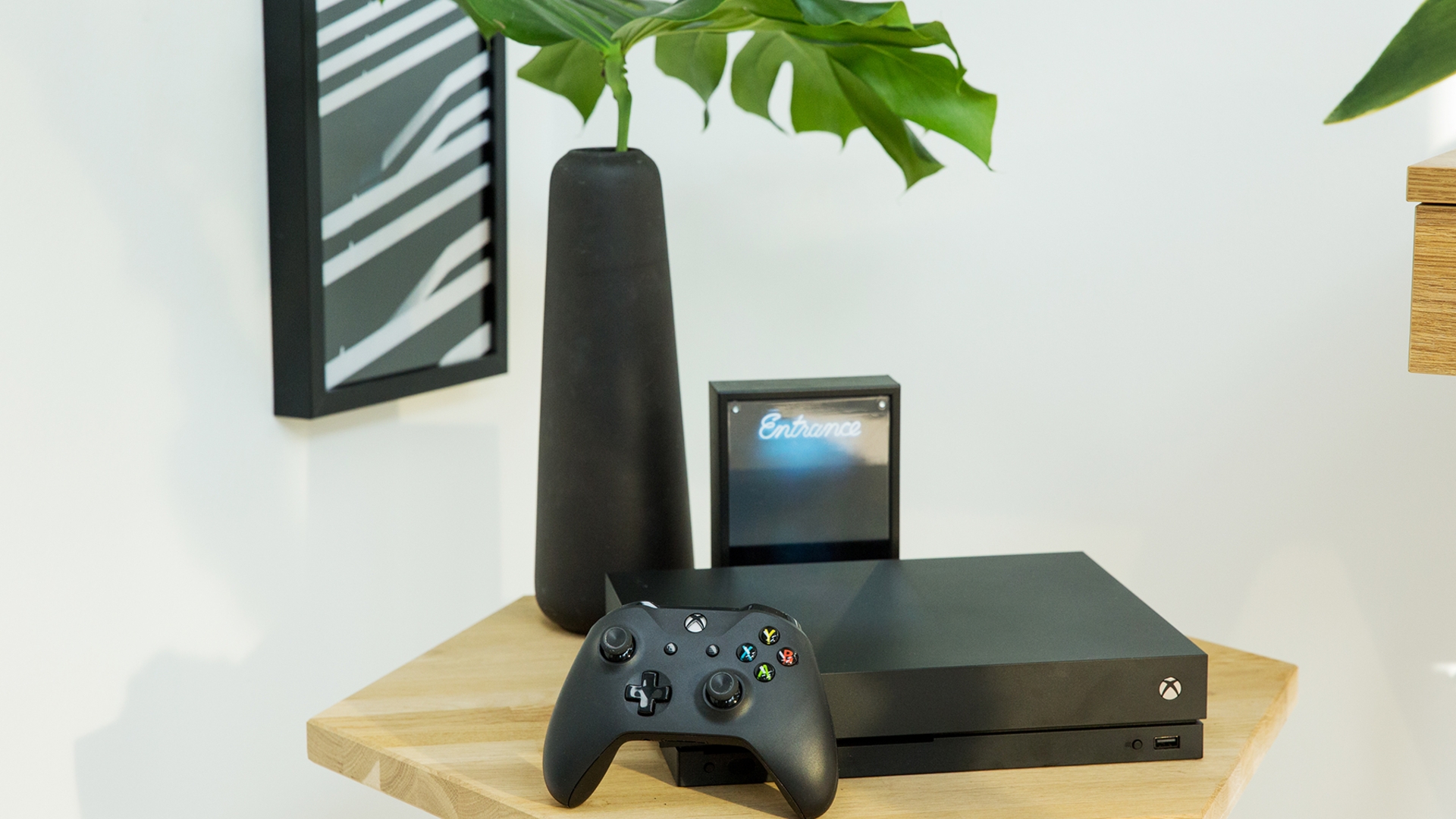 Xbox One X Xbox One X