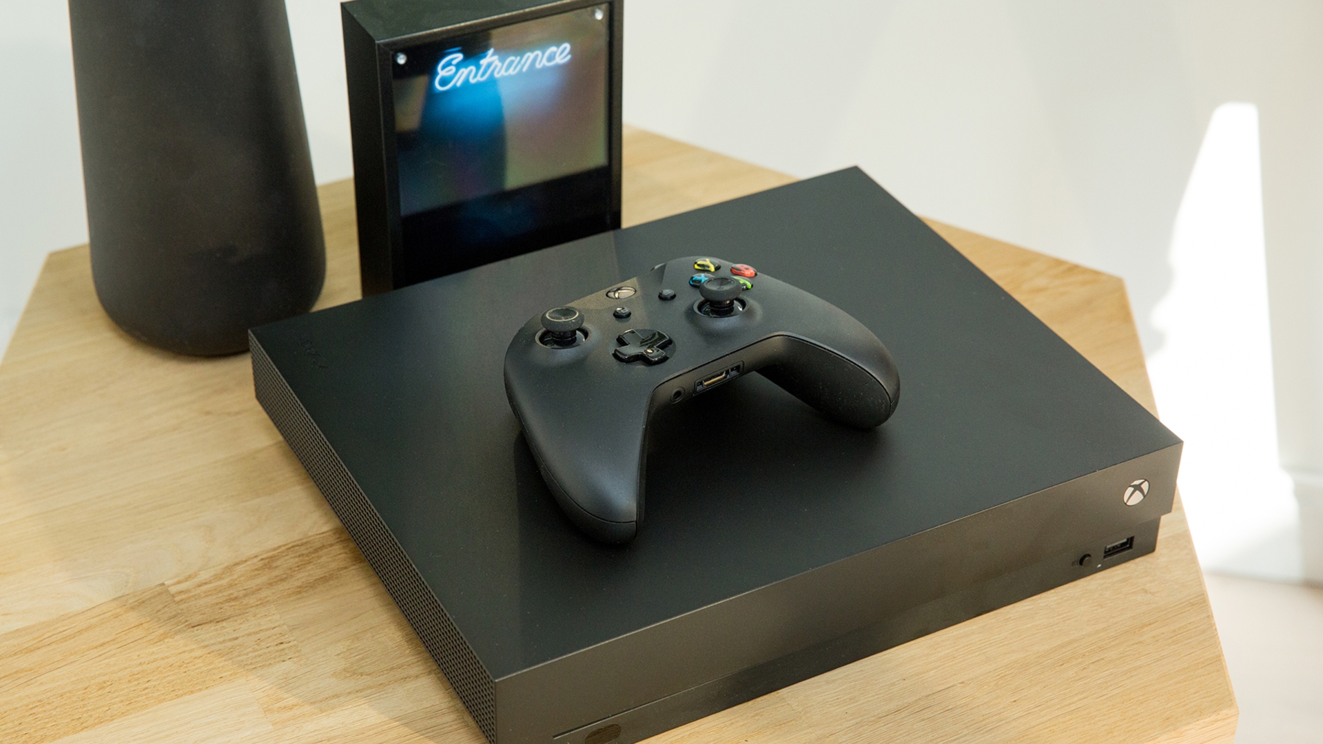 Xbox One X Xbox One X