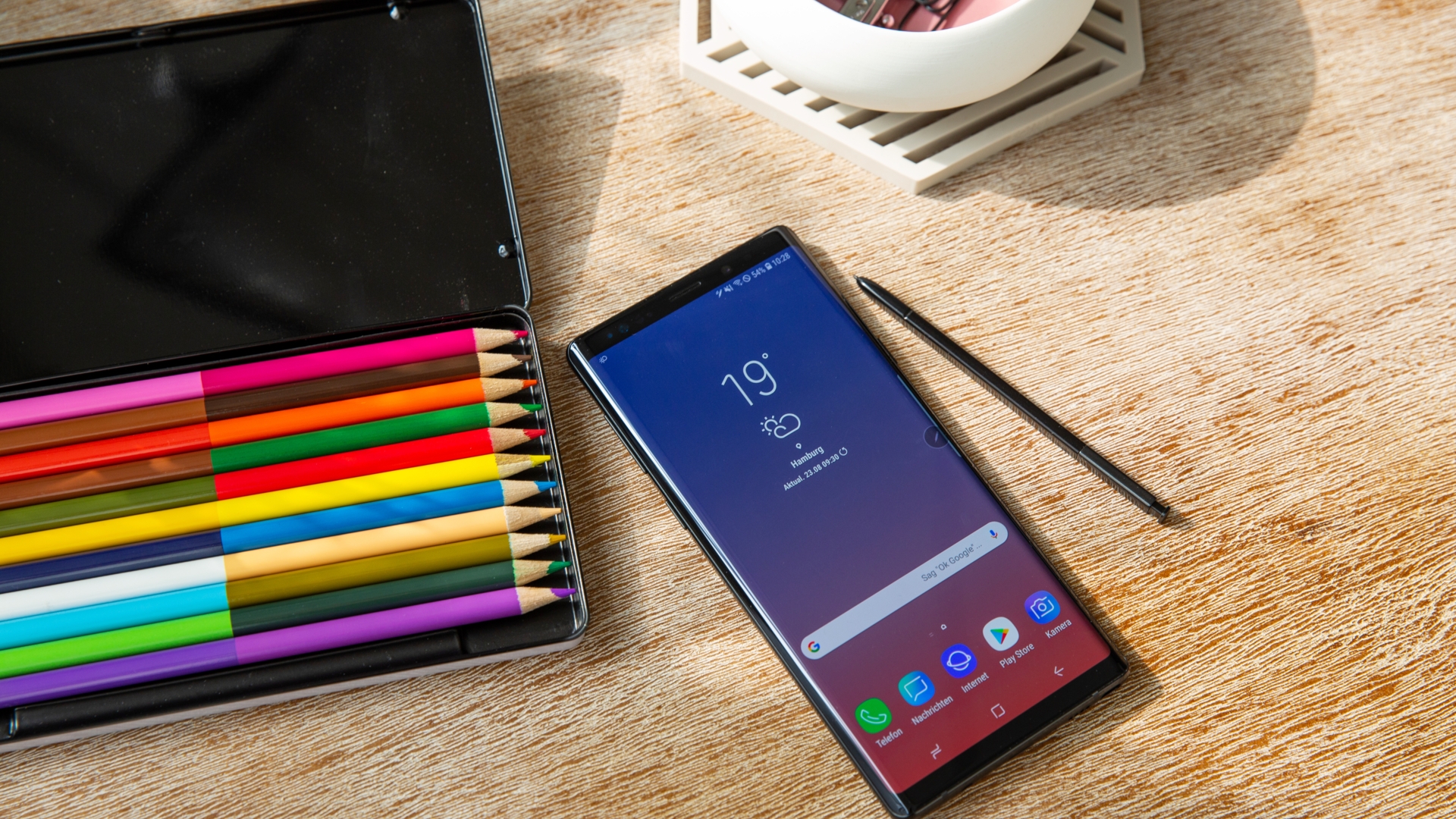 Galaxy Note 9 auf Schreibtisch