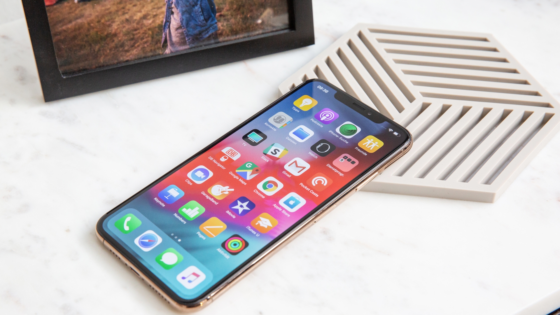 Apple iPhone Xs Max Apple iPhone Xs Max